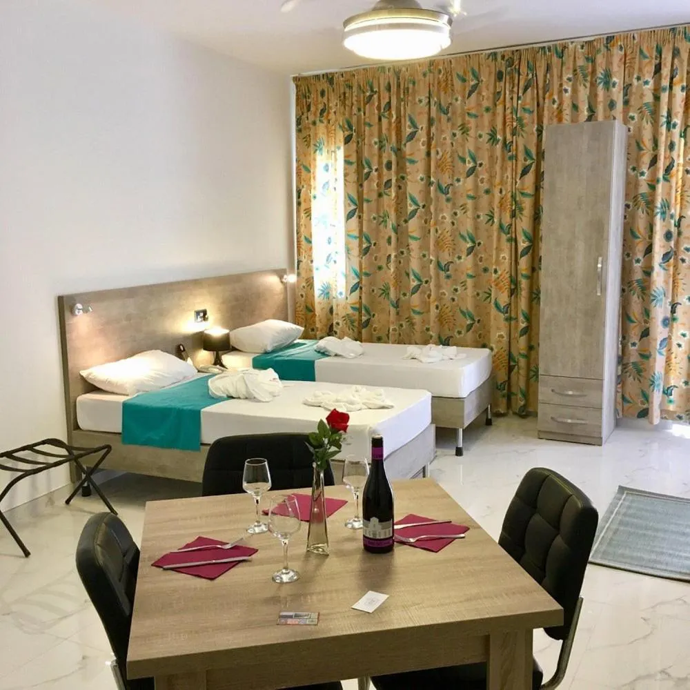 Property building, Bed in For Rest Aparthotel