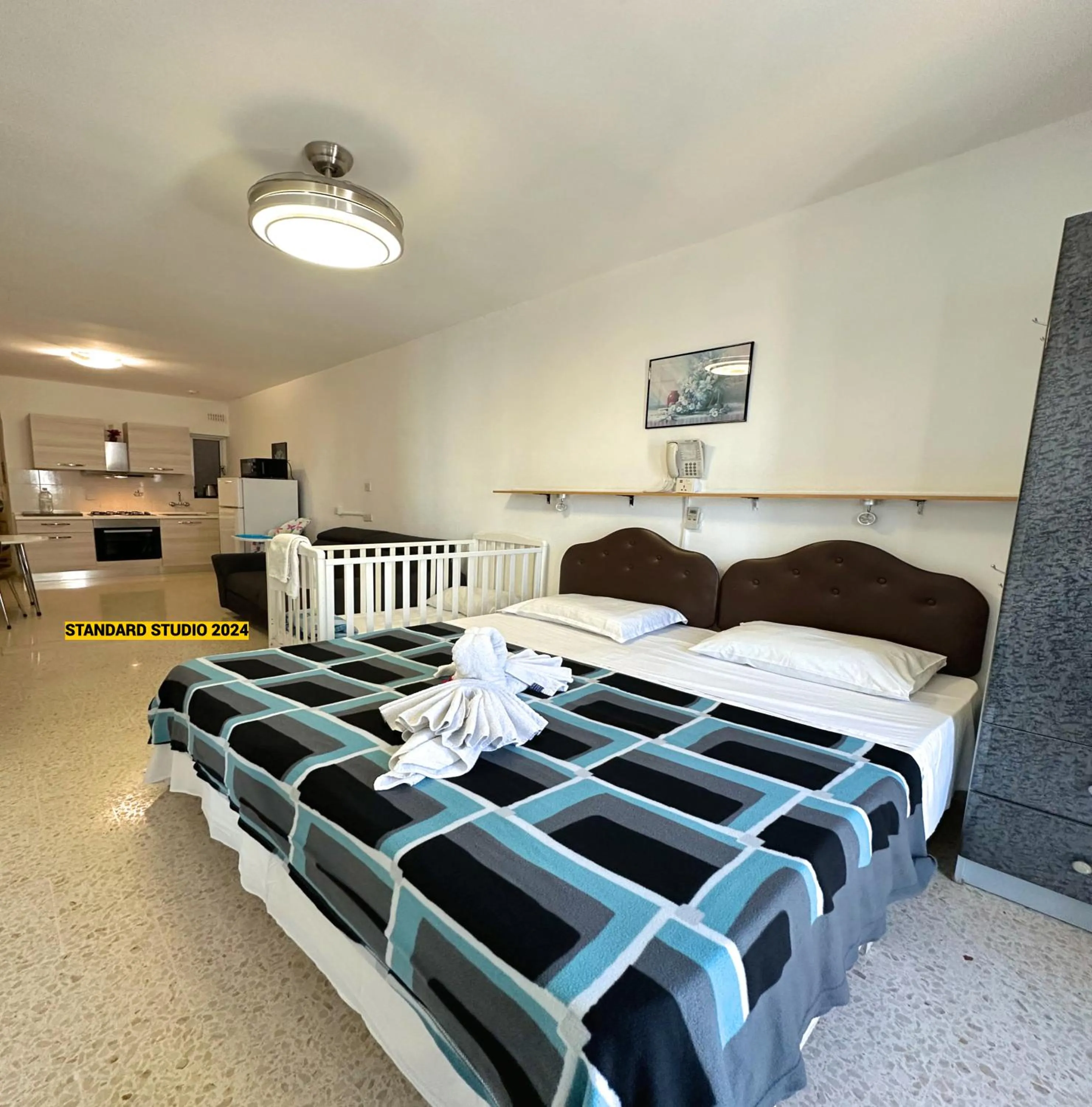 Bed in For Rest Aparthotel