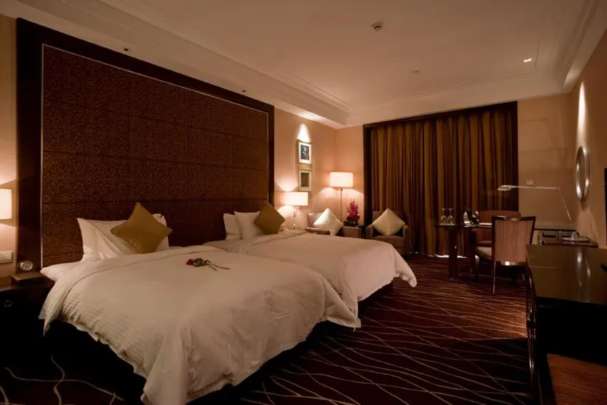 Photo of the whole room in Howard Johnson Tongfang Plaza Zhuji