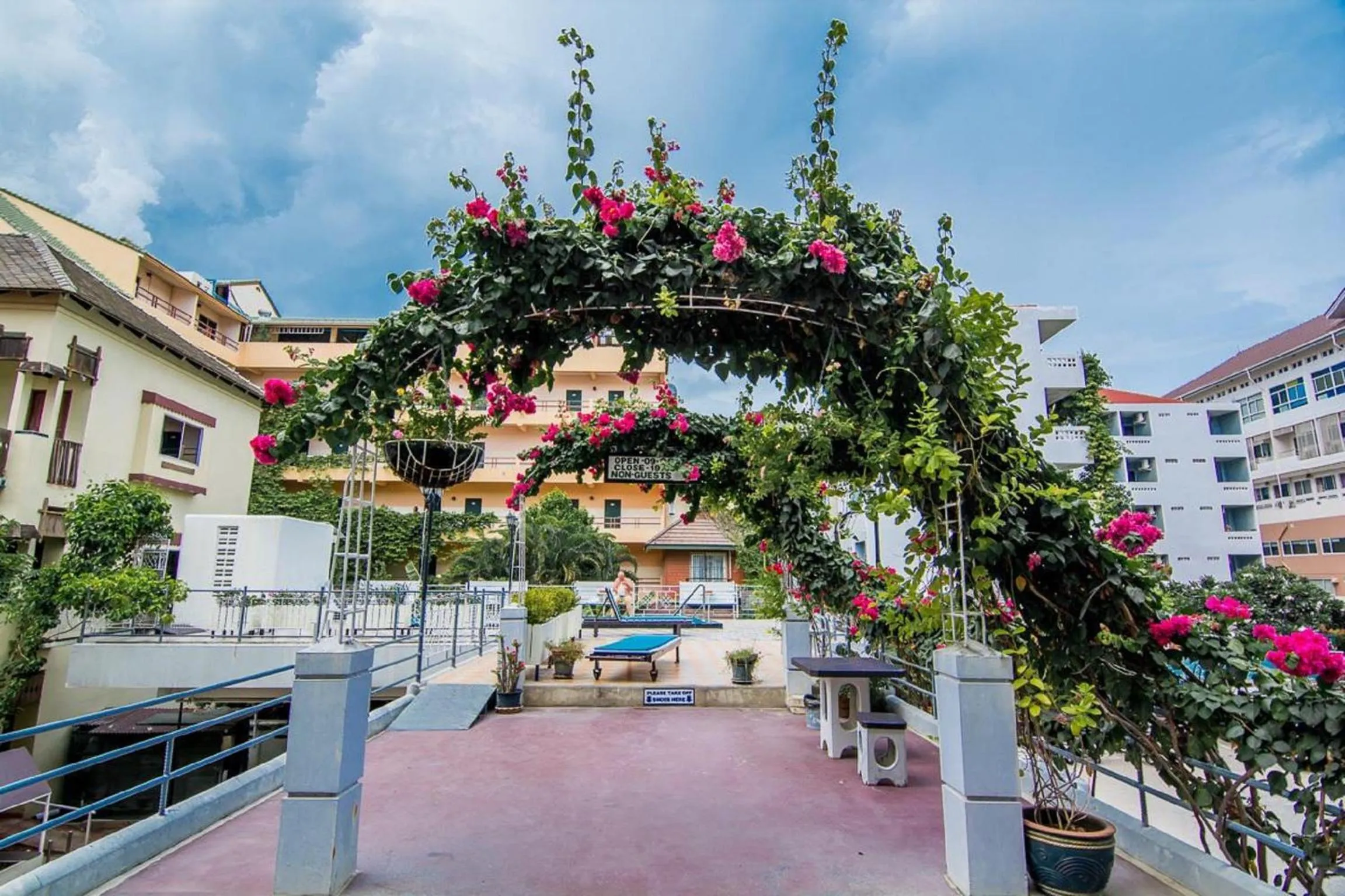 Other in Sutus Court 1