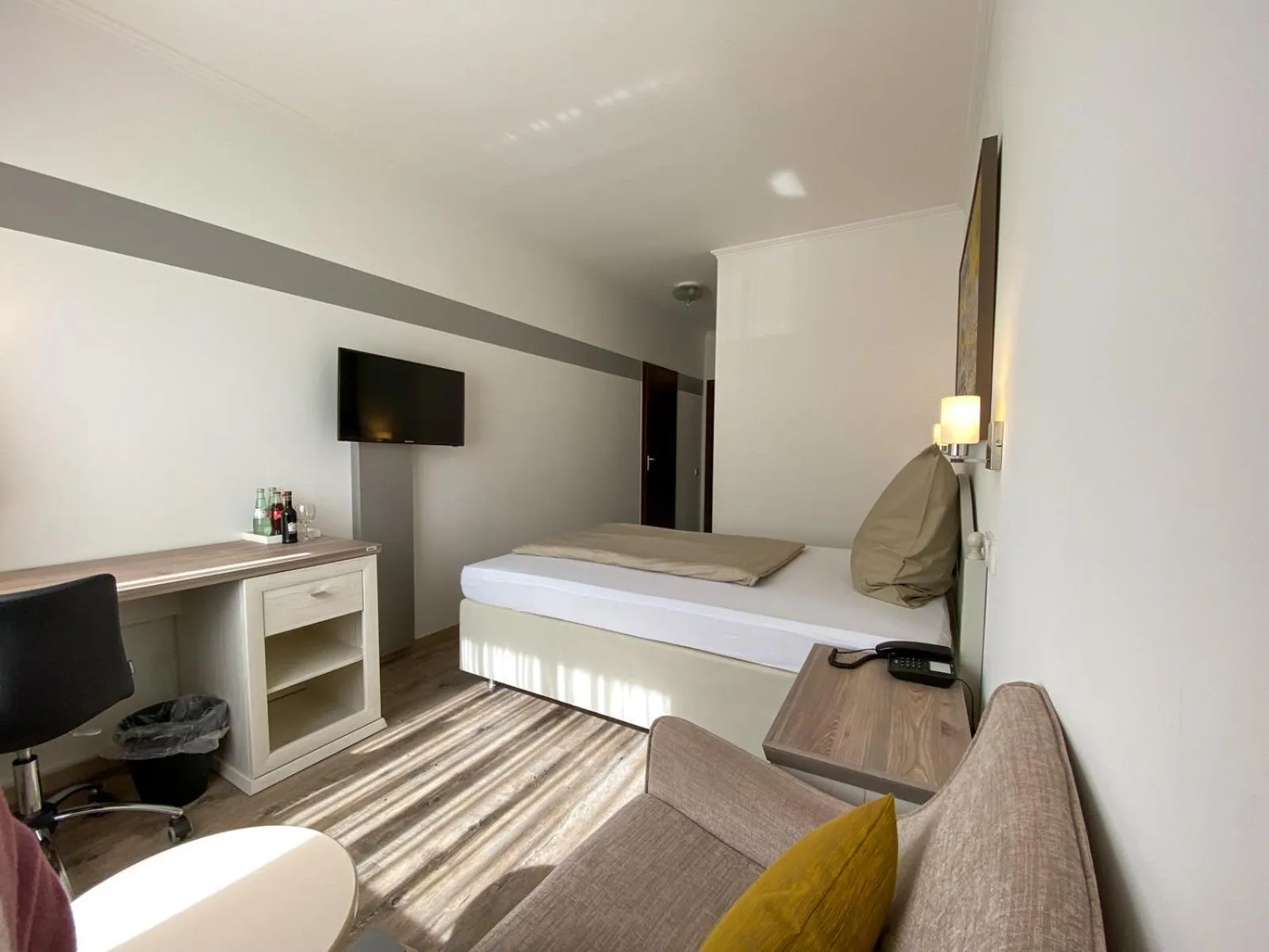 Bed in Hotel Angerland Garni