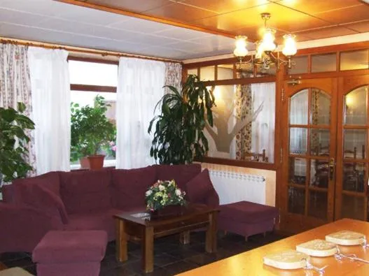 Communal lounge/ TV room in Hotel Turrull