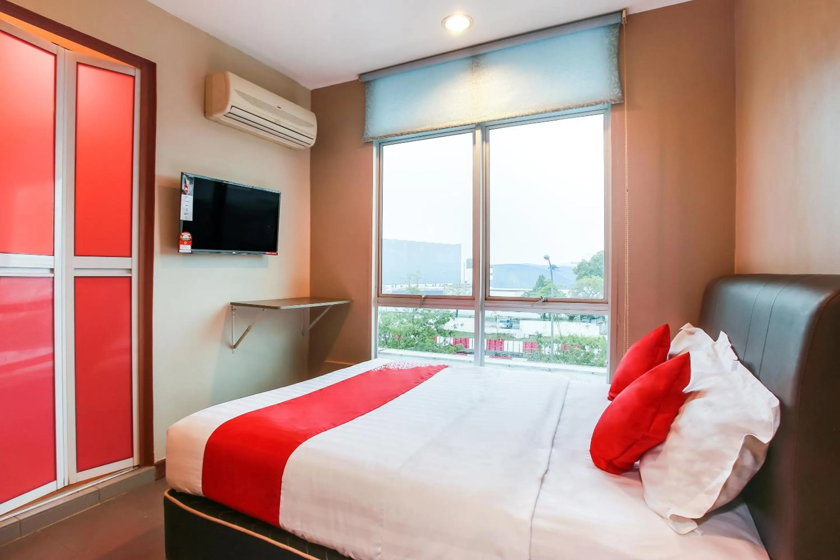 Bedroom, Bed in Hotel O Taj (seksyen 7)