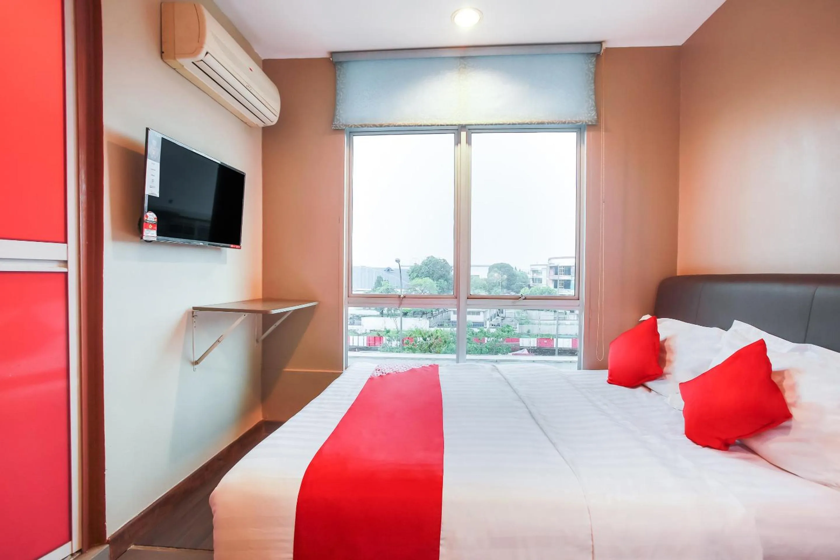 Bedroom, Bed in Hotel O Taj (seksyen 7)