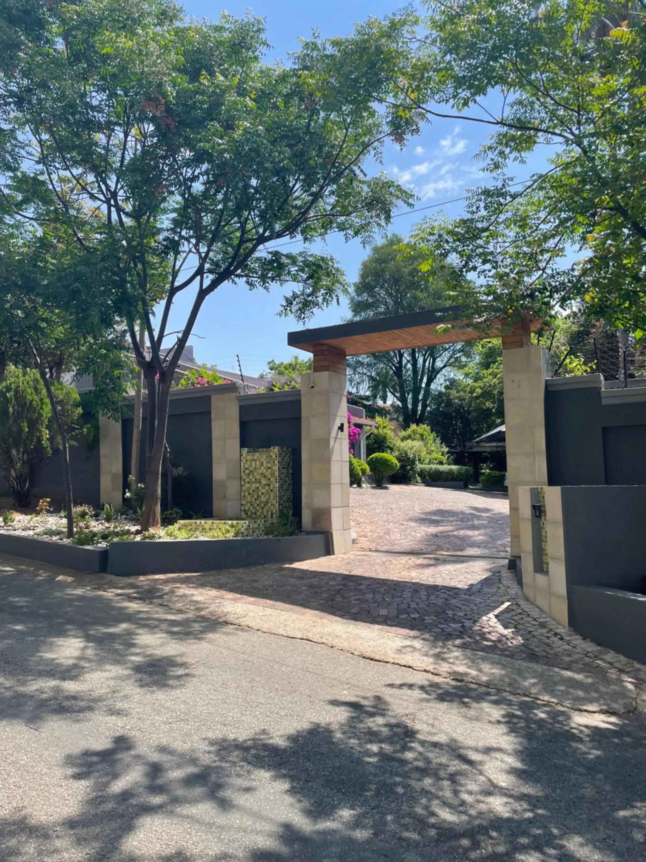 Property building in Marion Lodge