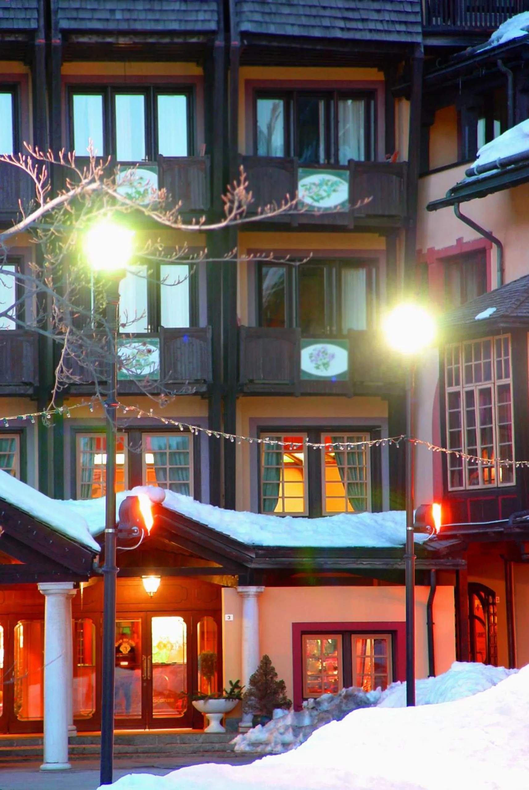 Facade/entrance in Hotel Club Relais Des Alpes