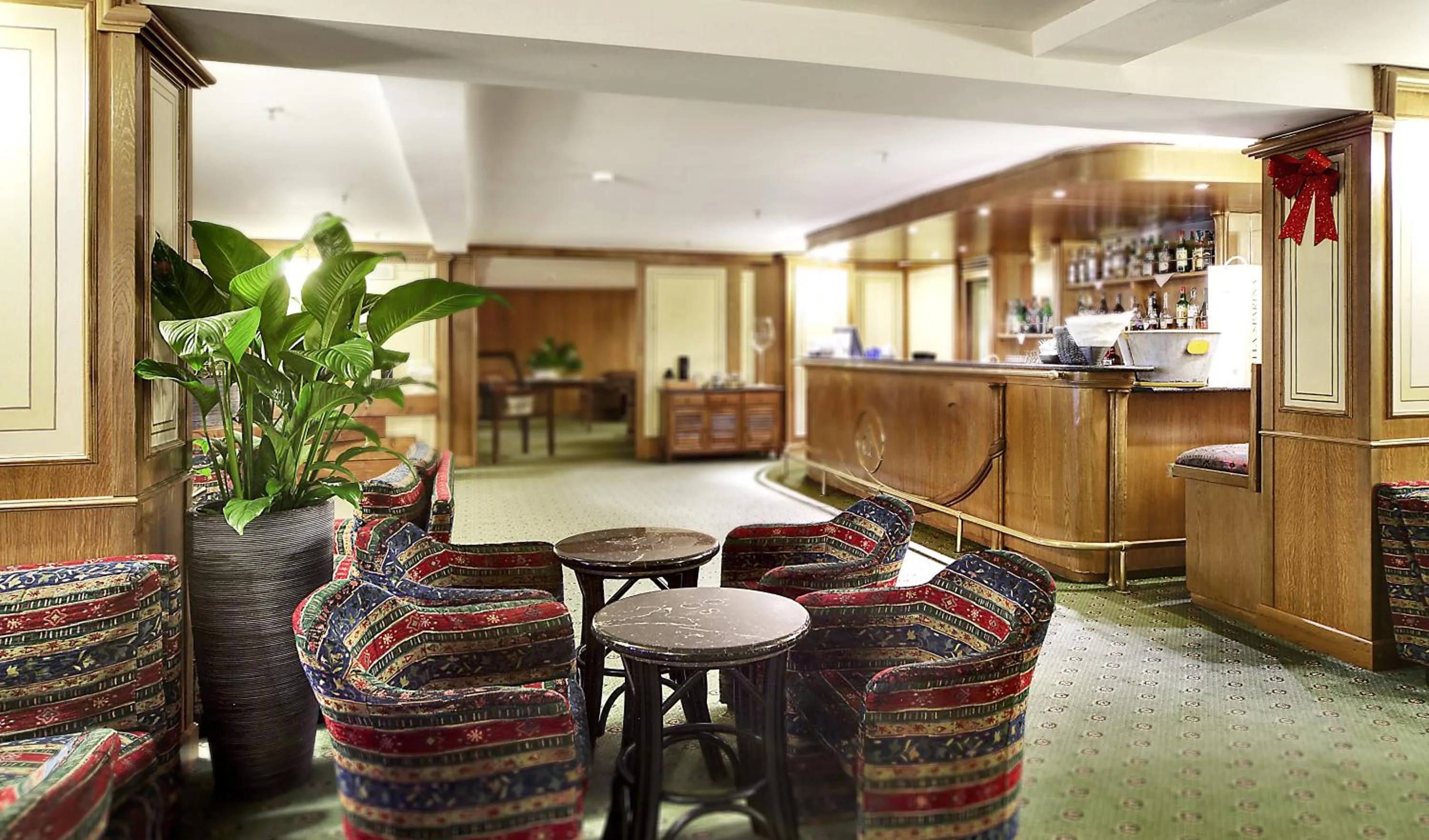 Lounge or bar in Hotel Club Relais Des Alpes