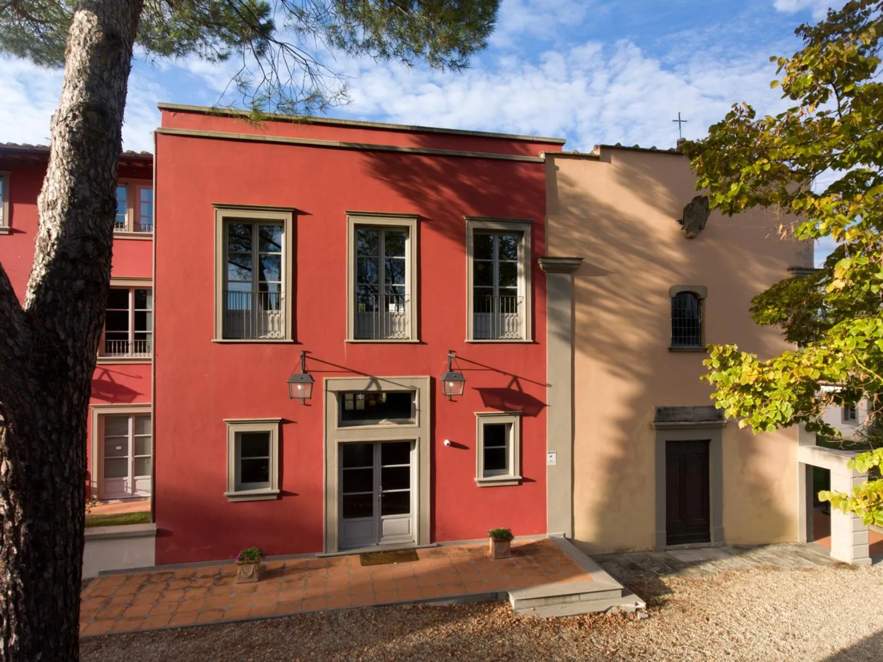 Facade/entrance in Relais Villa Il Palagio