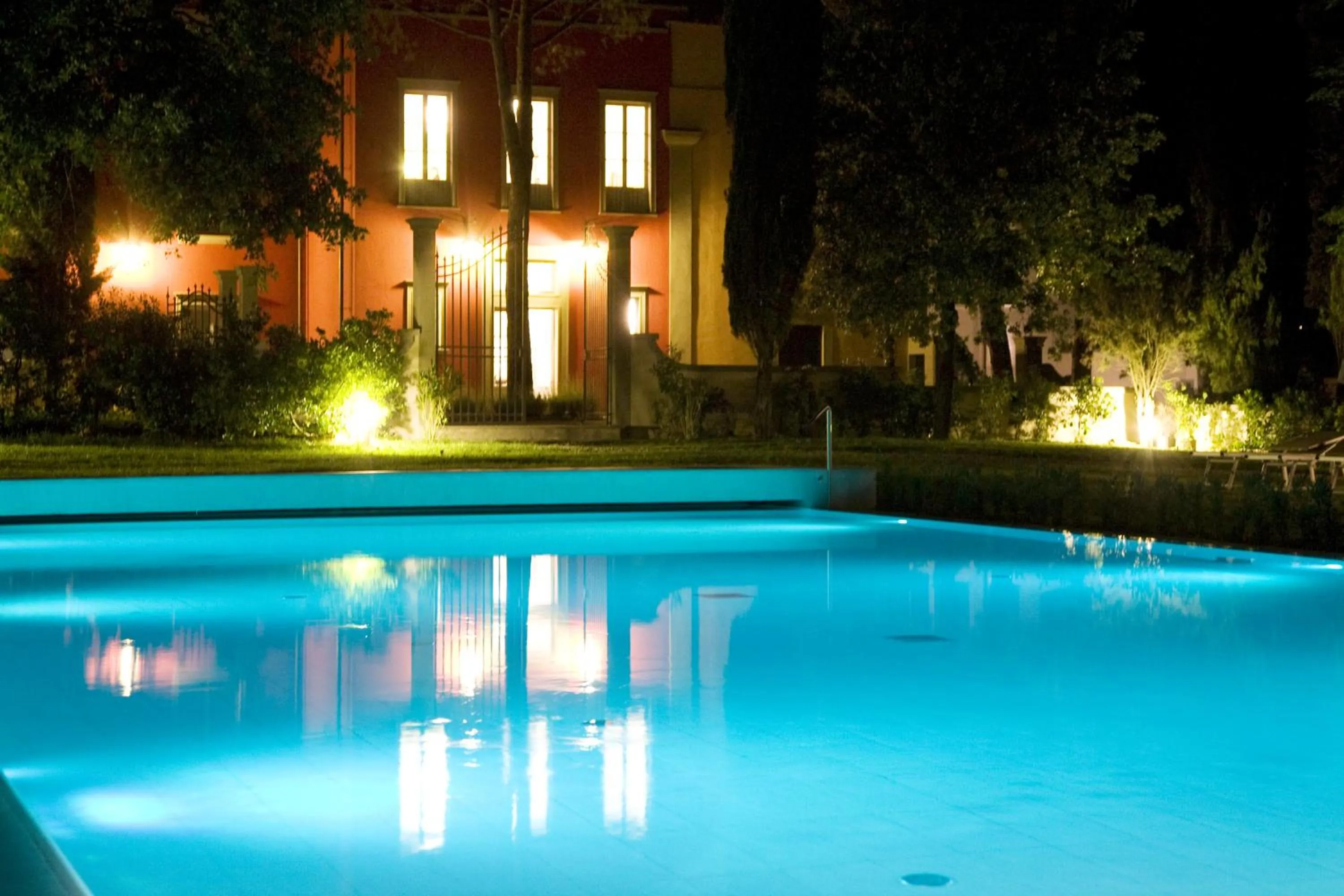 Facade/entrance in Relais Villa Il Palagio