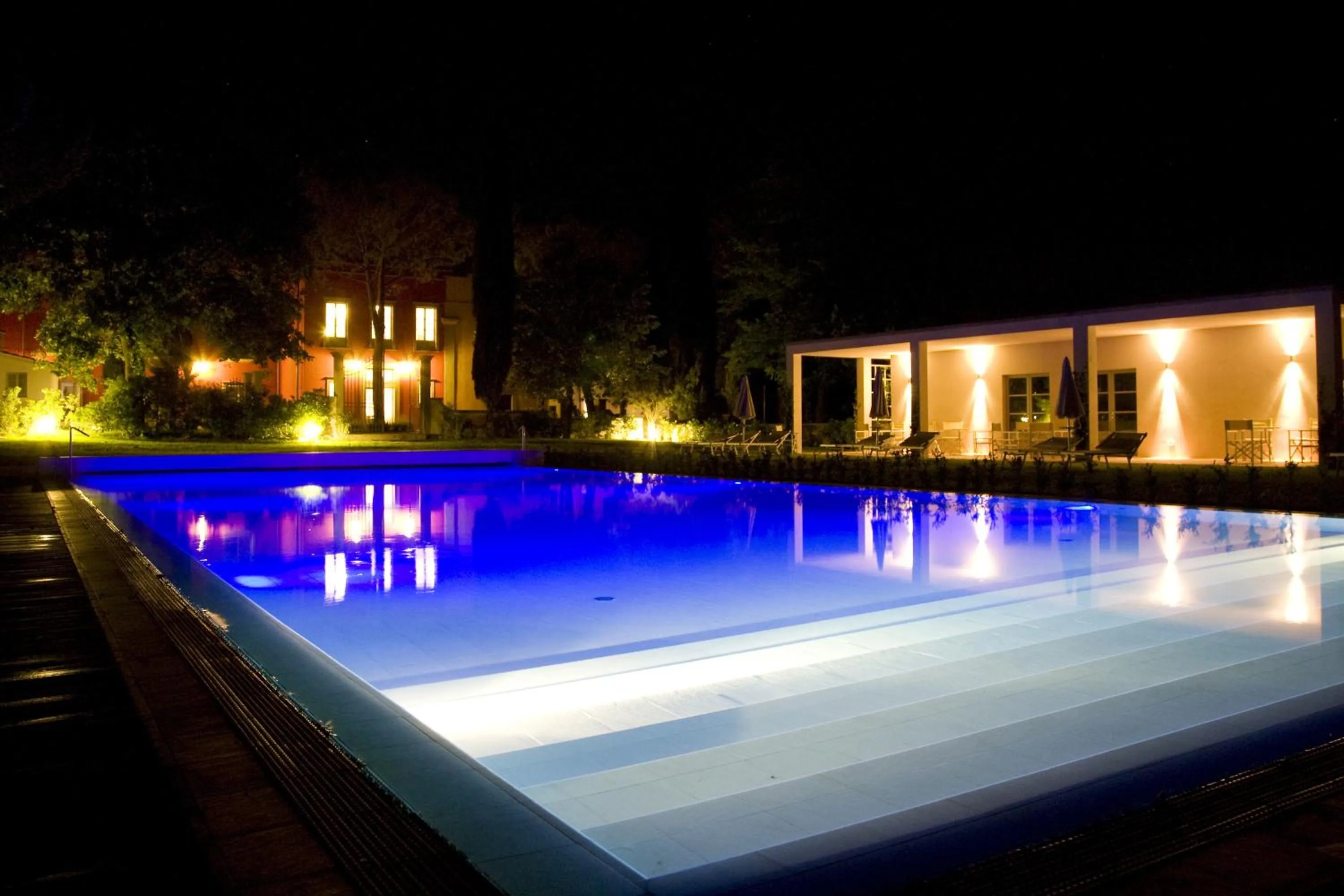 Facade/entrance in Relais Villa Il Palagio