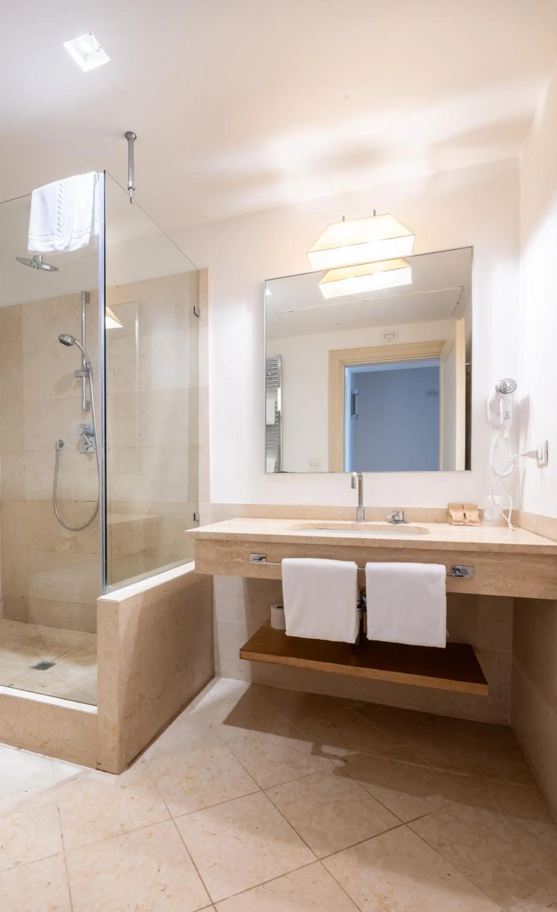 Shower in Relais Villa Il Palagio