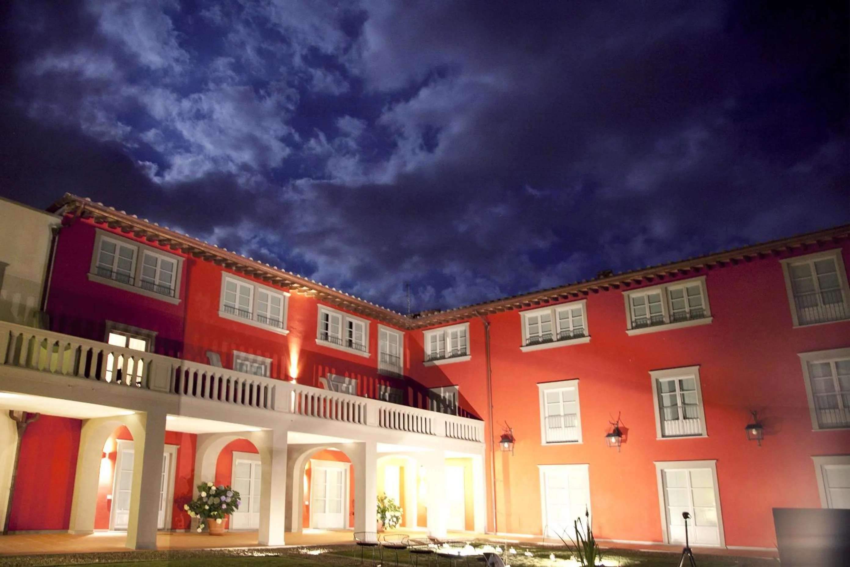 Facade/entrance in Relais Villa Il Palagio