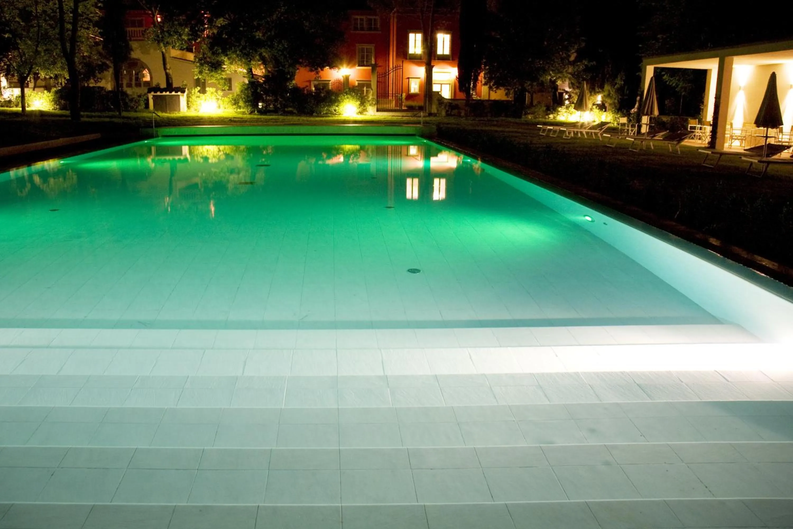 Facade/entrance in Relais Villa Il Palagio