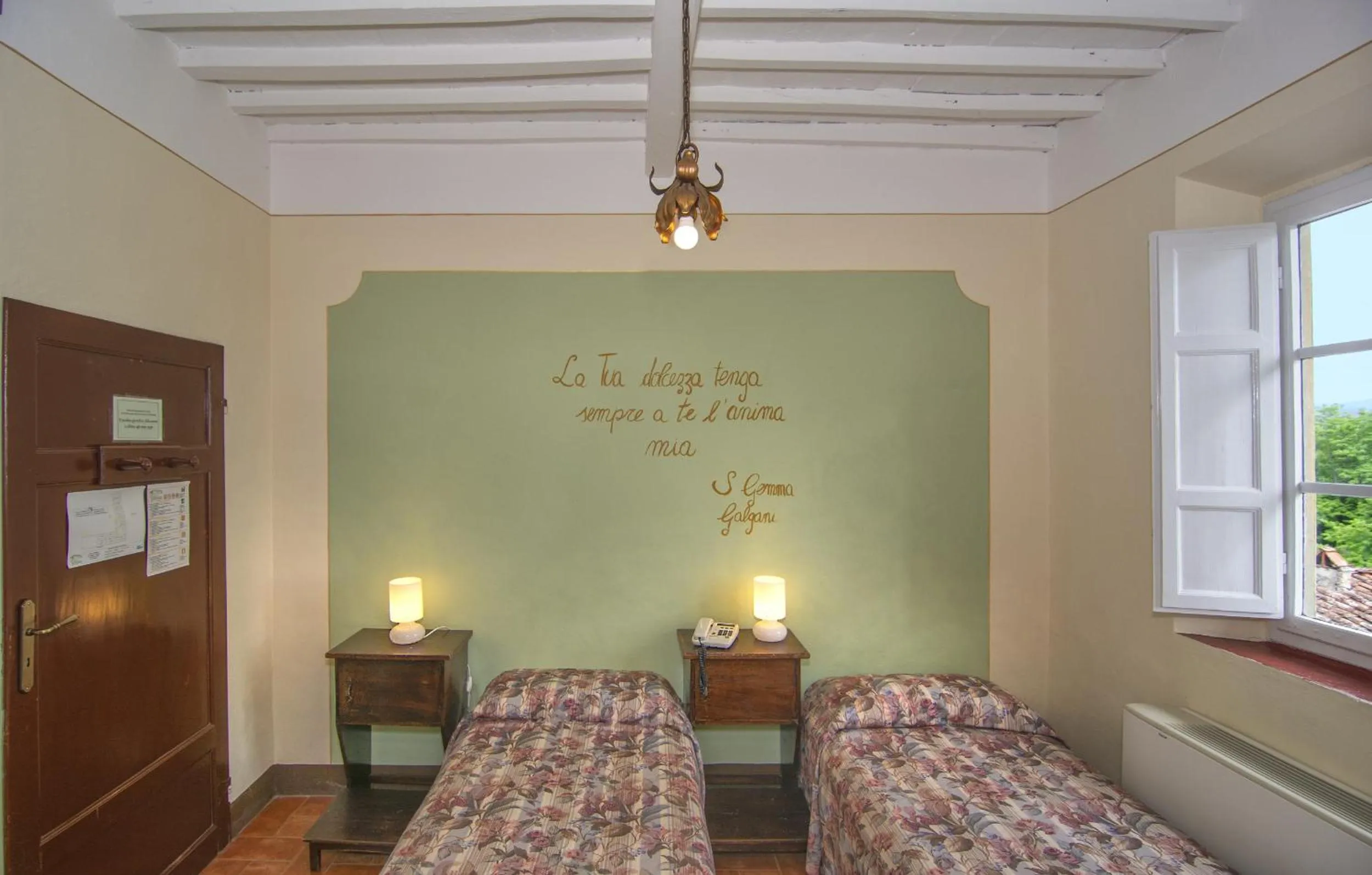 Bed in Casa Diocesana di Lucca