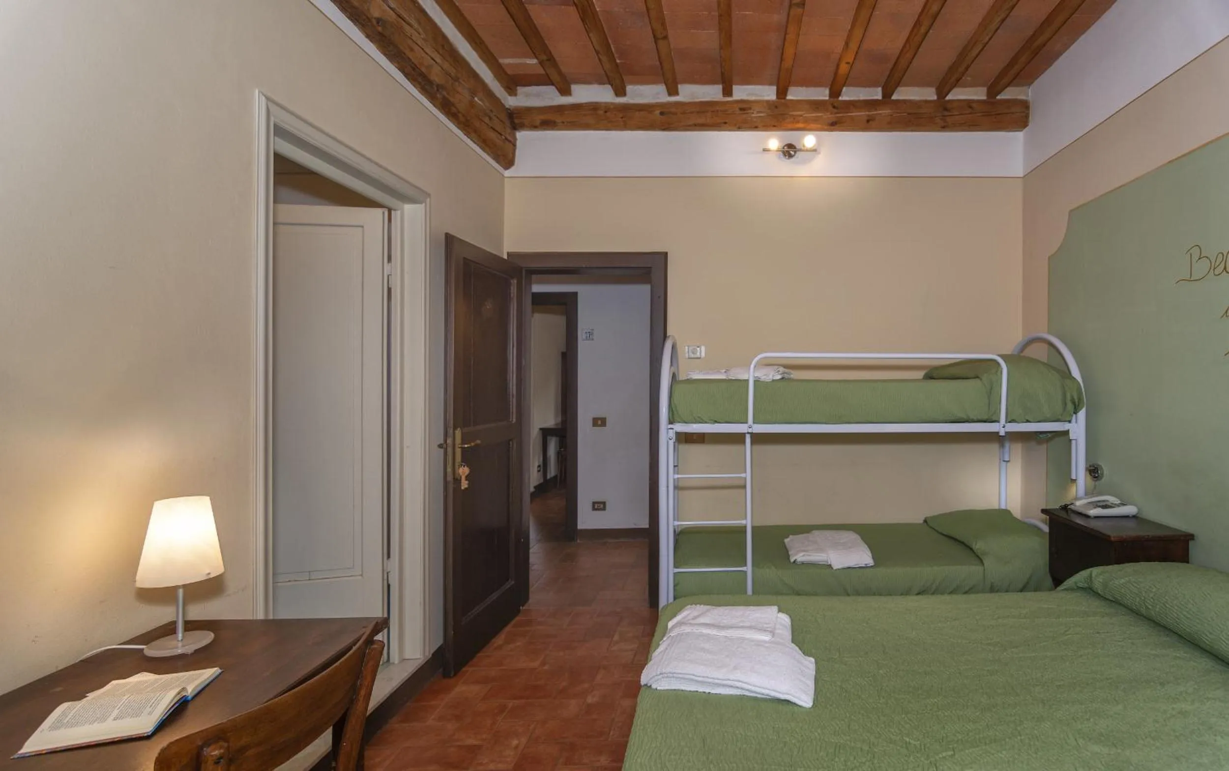 Bed in Casa Diocesana di Lucca