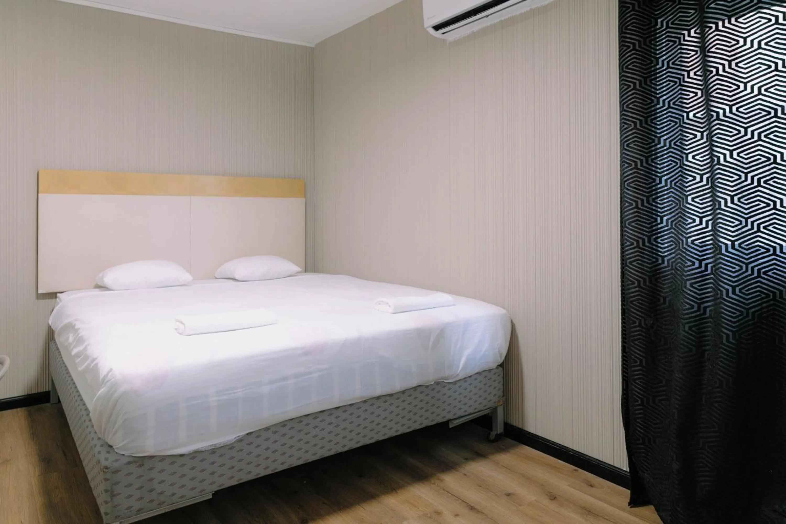 Rich Luxury Suites - Renovated