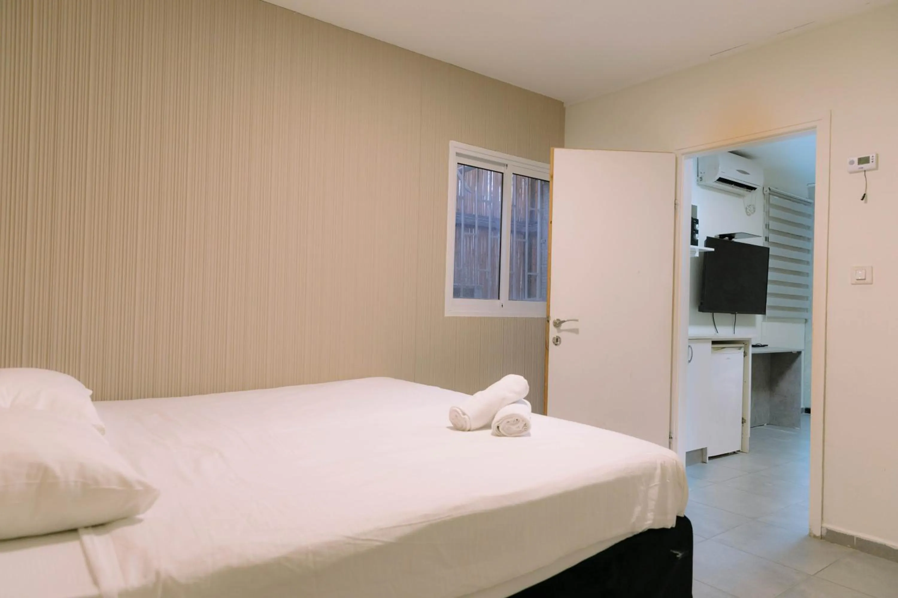 Rich Luxury Suites - Renovated