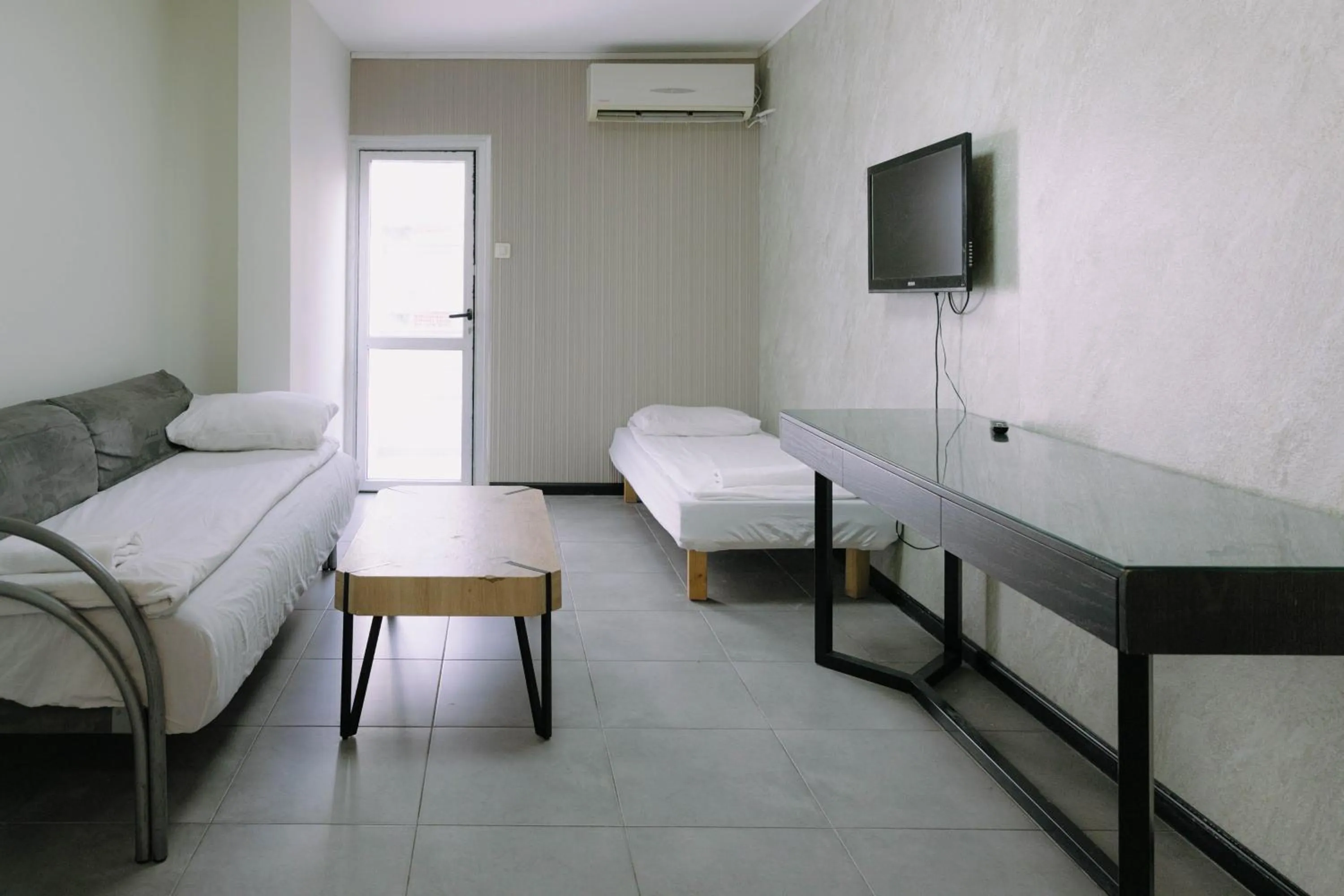 Rich Luxury Suites - Renovated