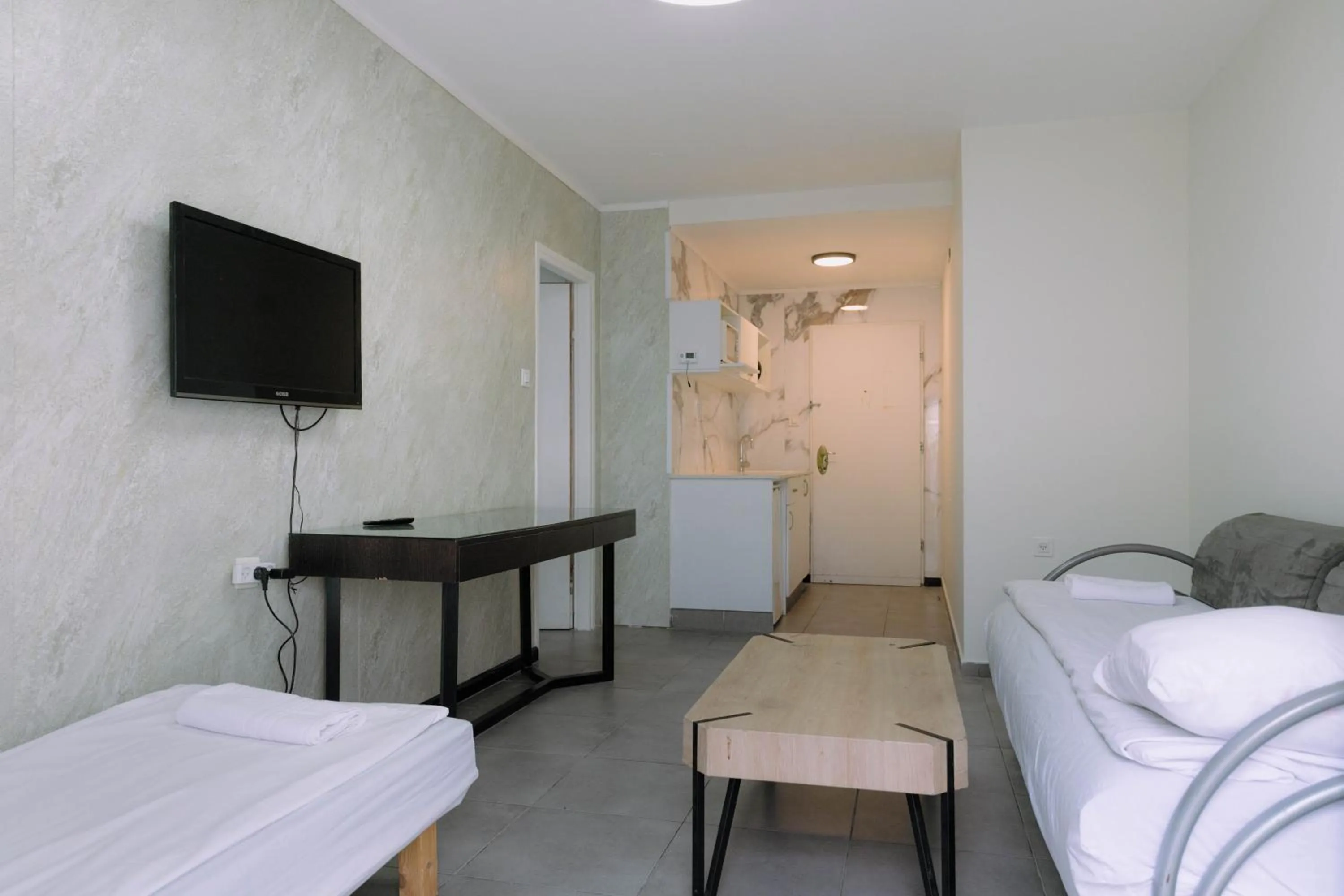 Rich Luxury Suites - Renovated