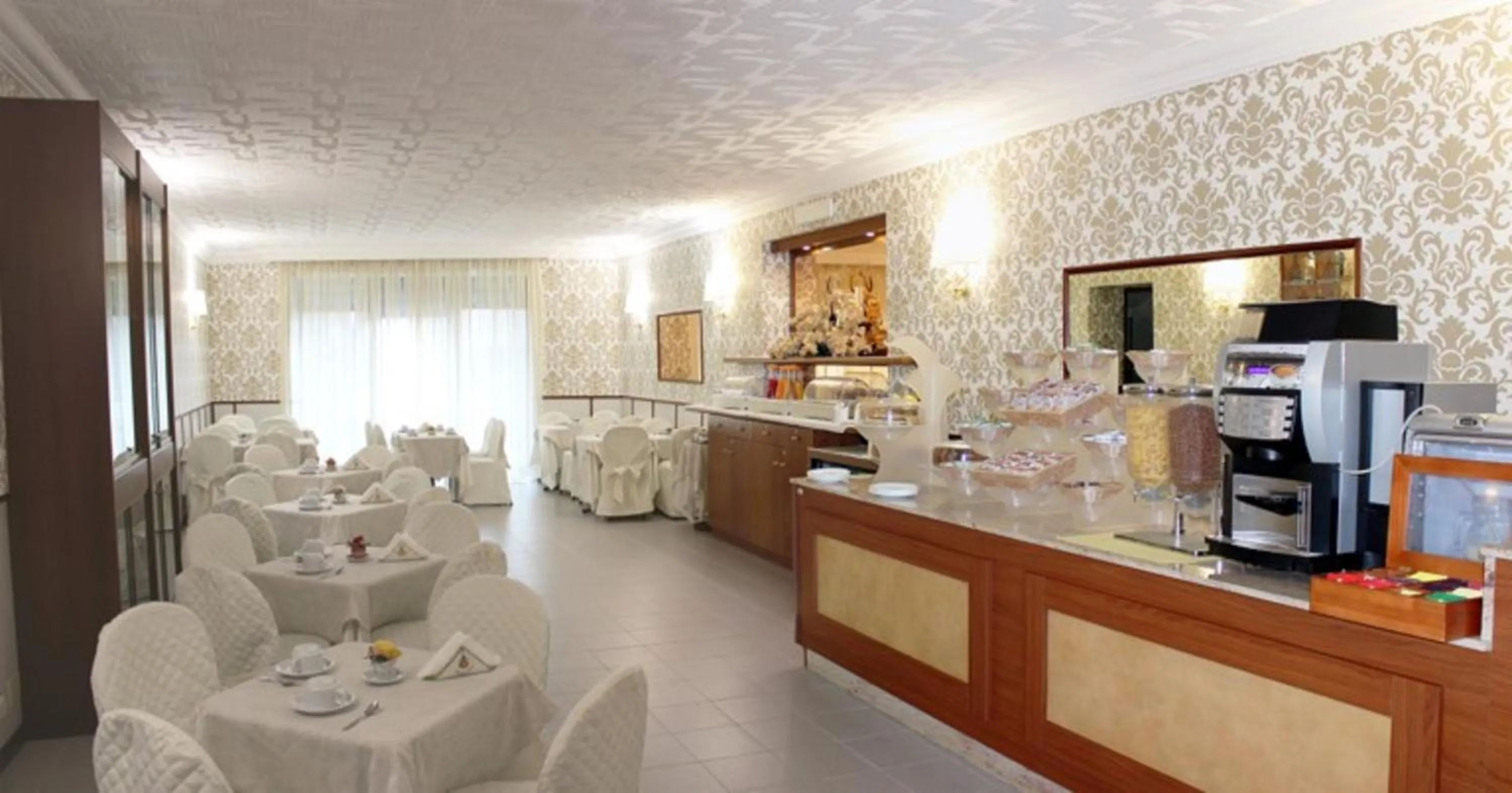 Lounge or bar in Hotel Nespolo D'Oro