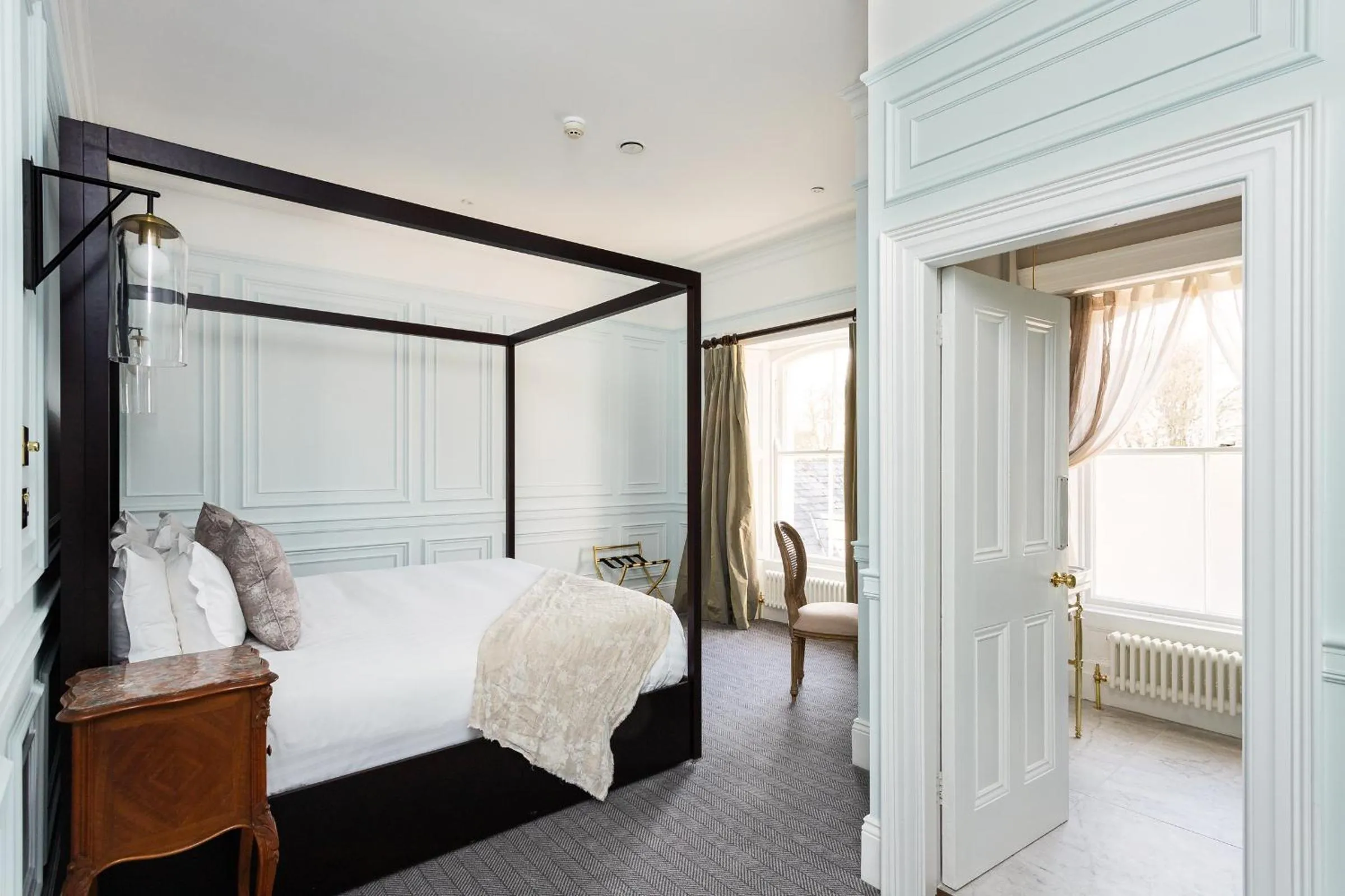 Photo of the whole room in Liss Ard Estate