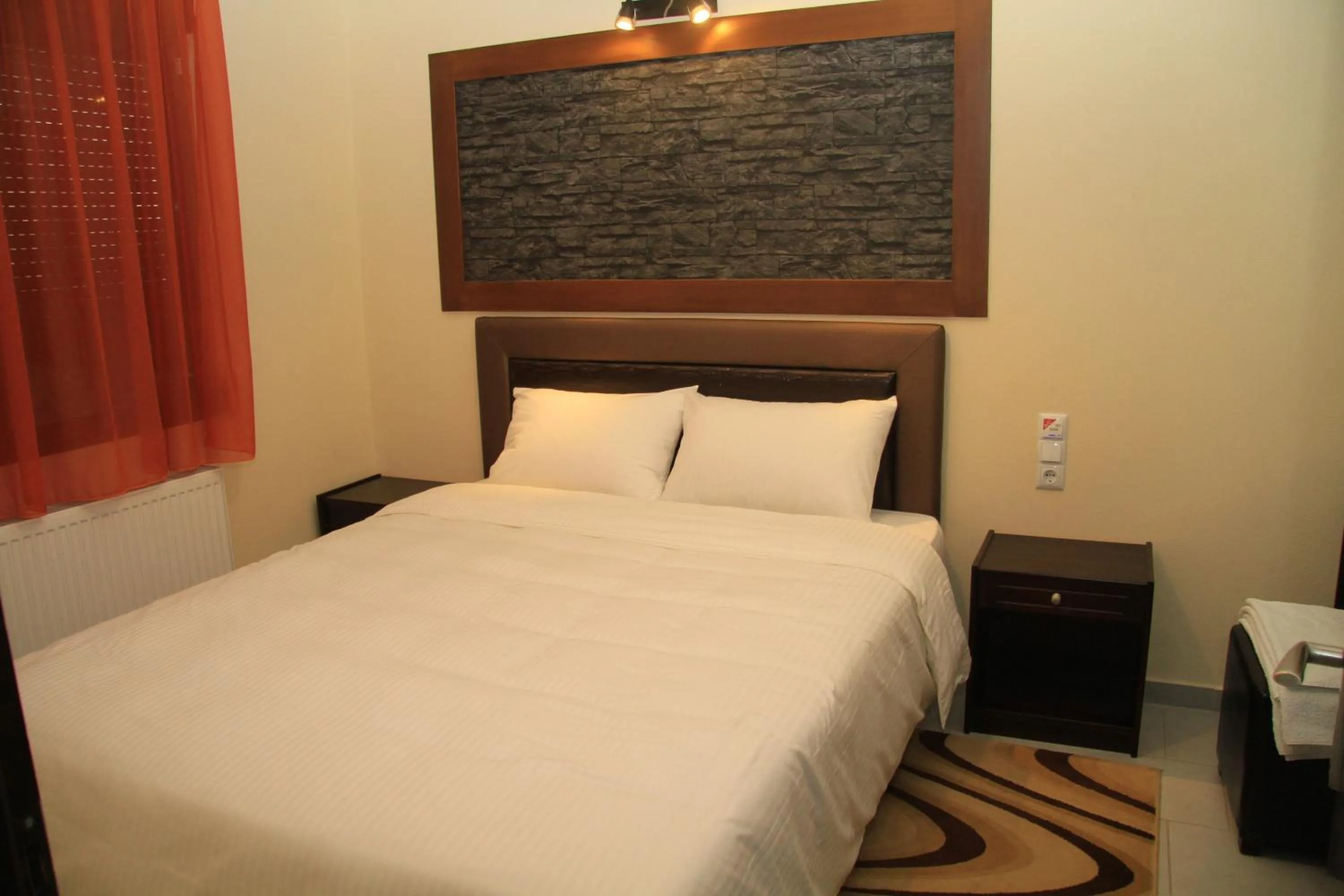 Photo of the whole room, Bed in Aphrodite