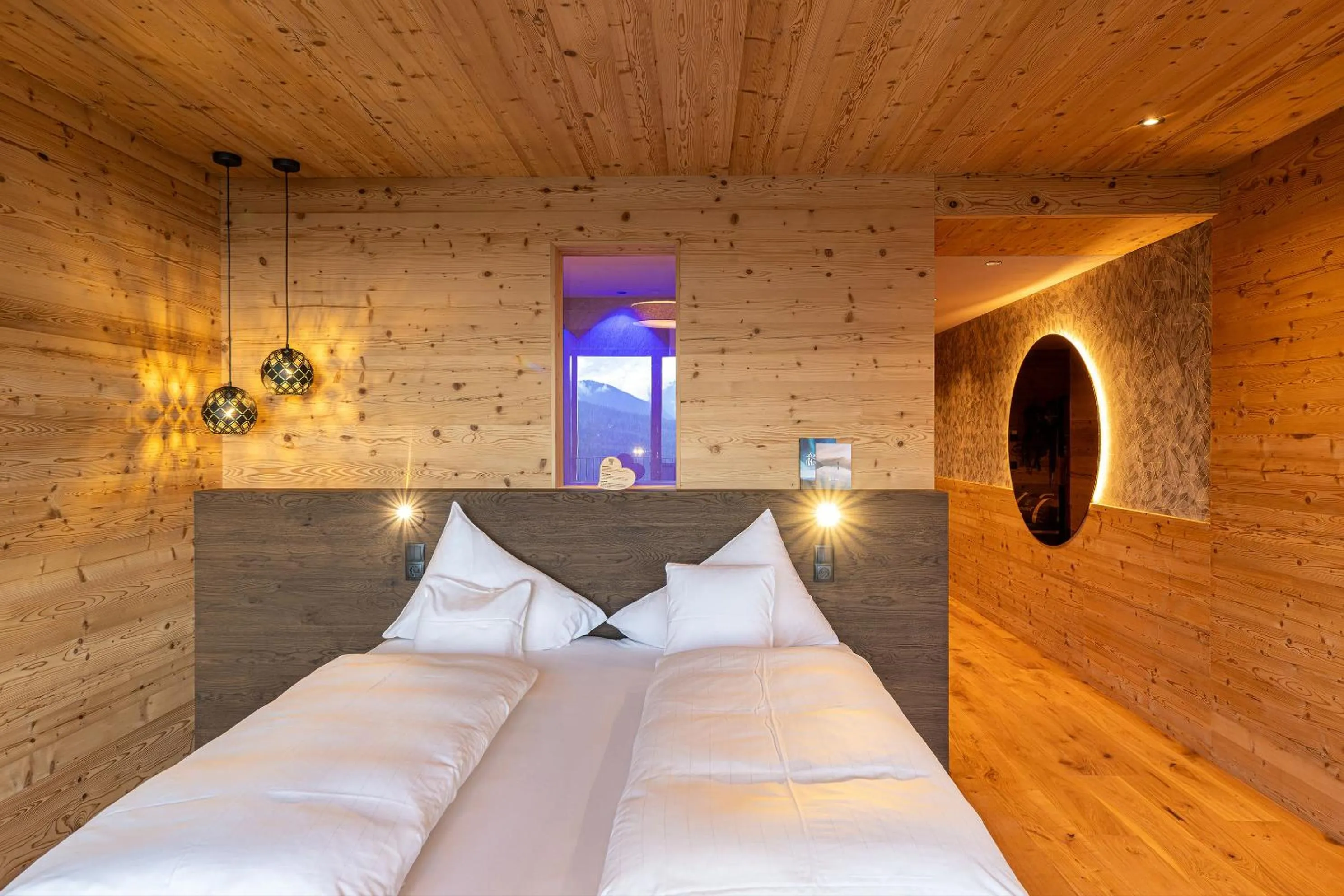 Bedroom, Bed in Tratterhof Mountain Sky Hotel
