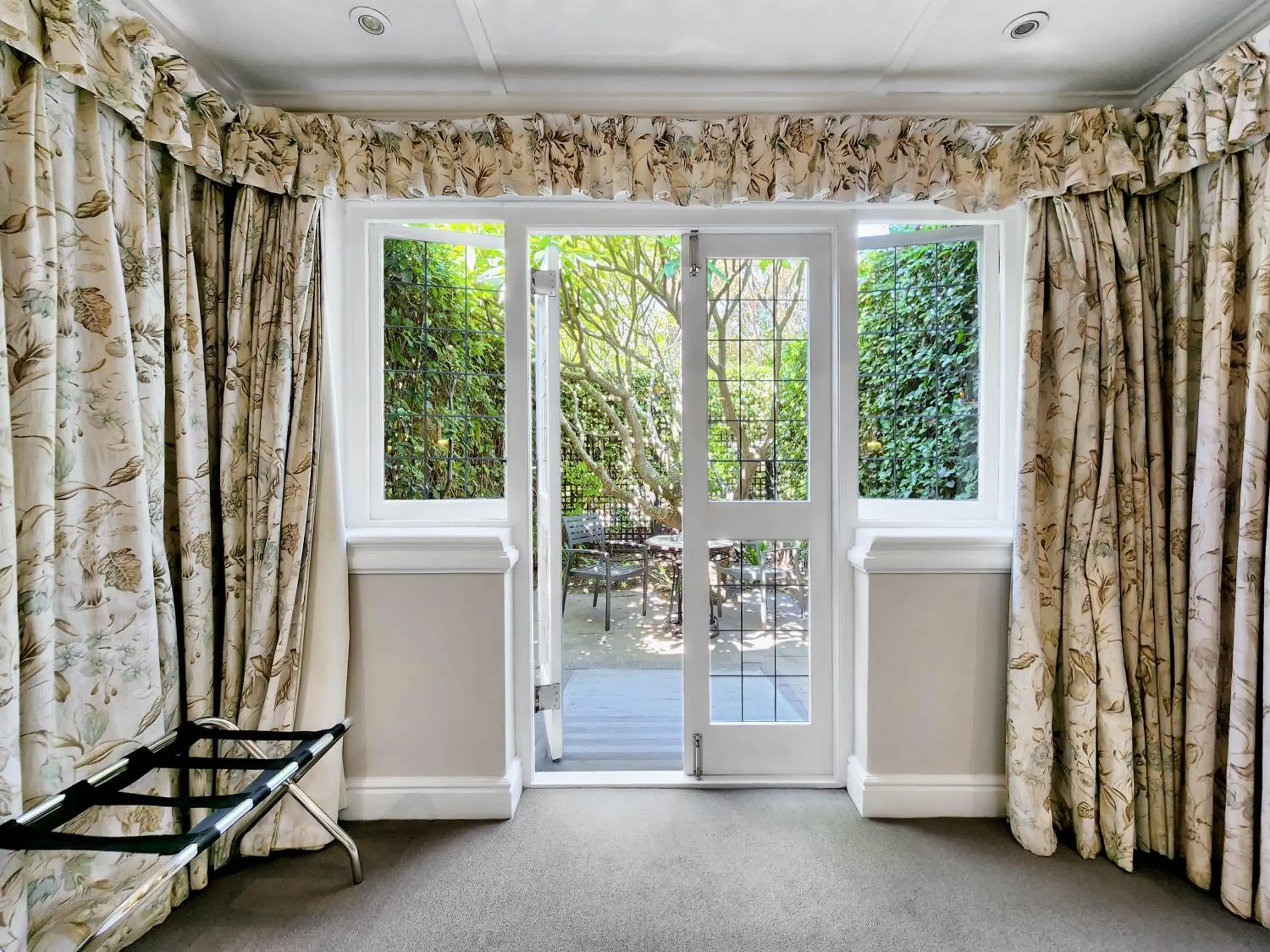 Luxury Suite - single occupancy in Roodenburg House Luxury Suite - single occupancy in Roodenburg House