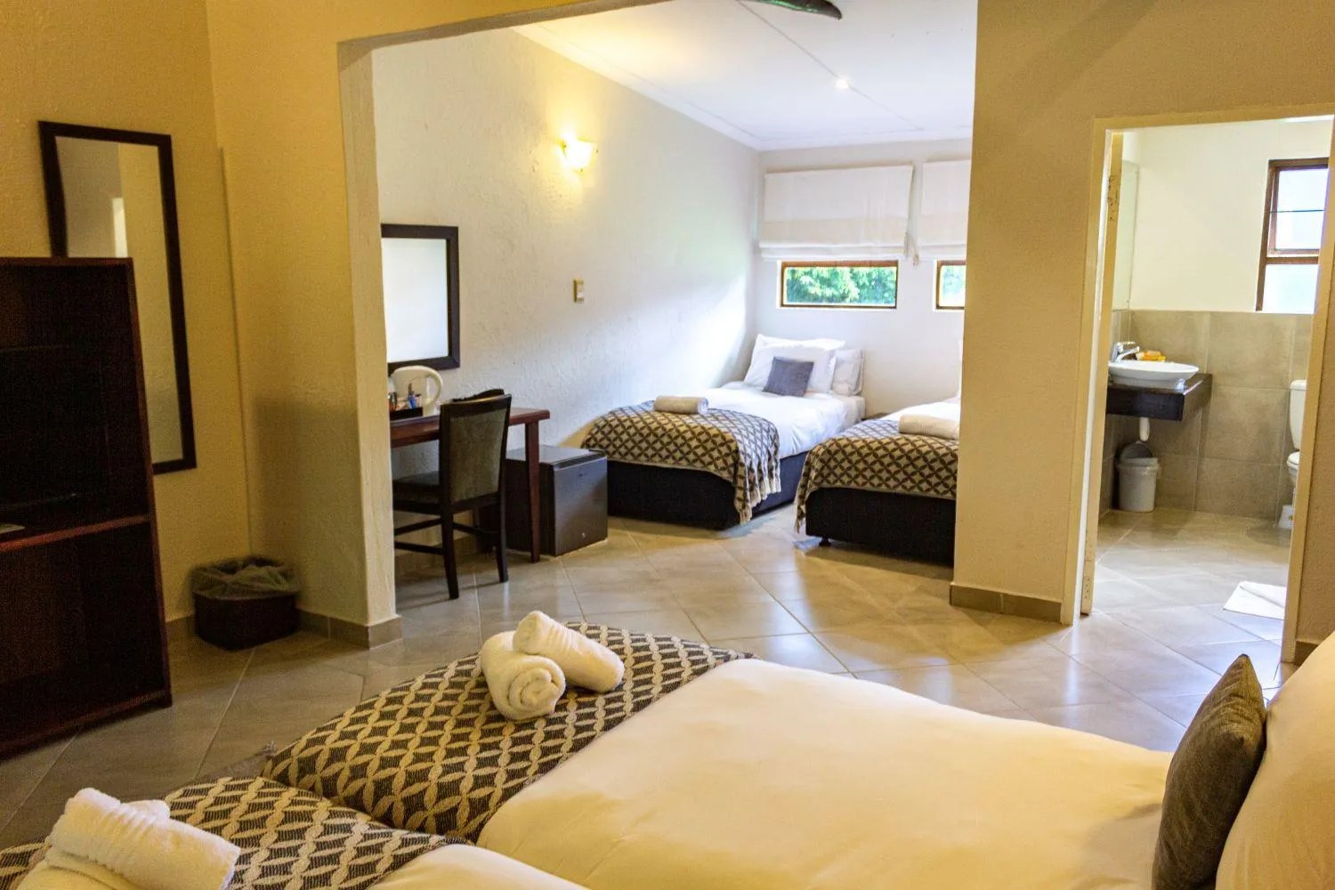 Bedroom, Bed in Hotel Numbi & Garden Suites