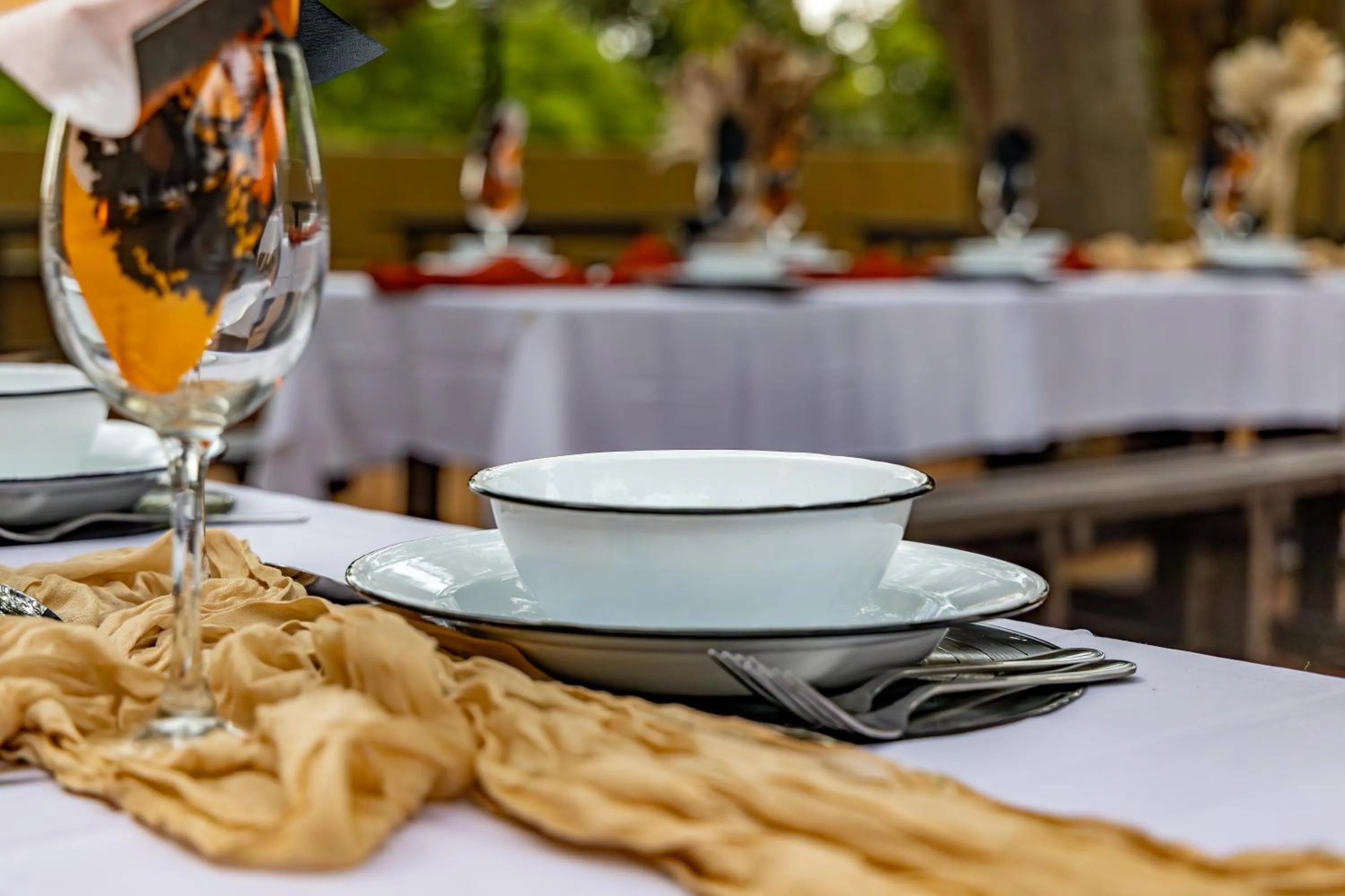 Restaurant/places to eat in Hotel Numbi & Garden Suites