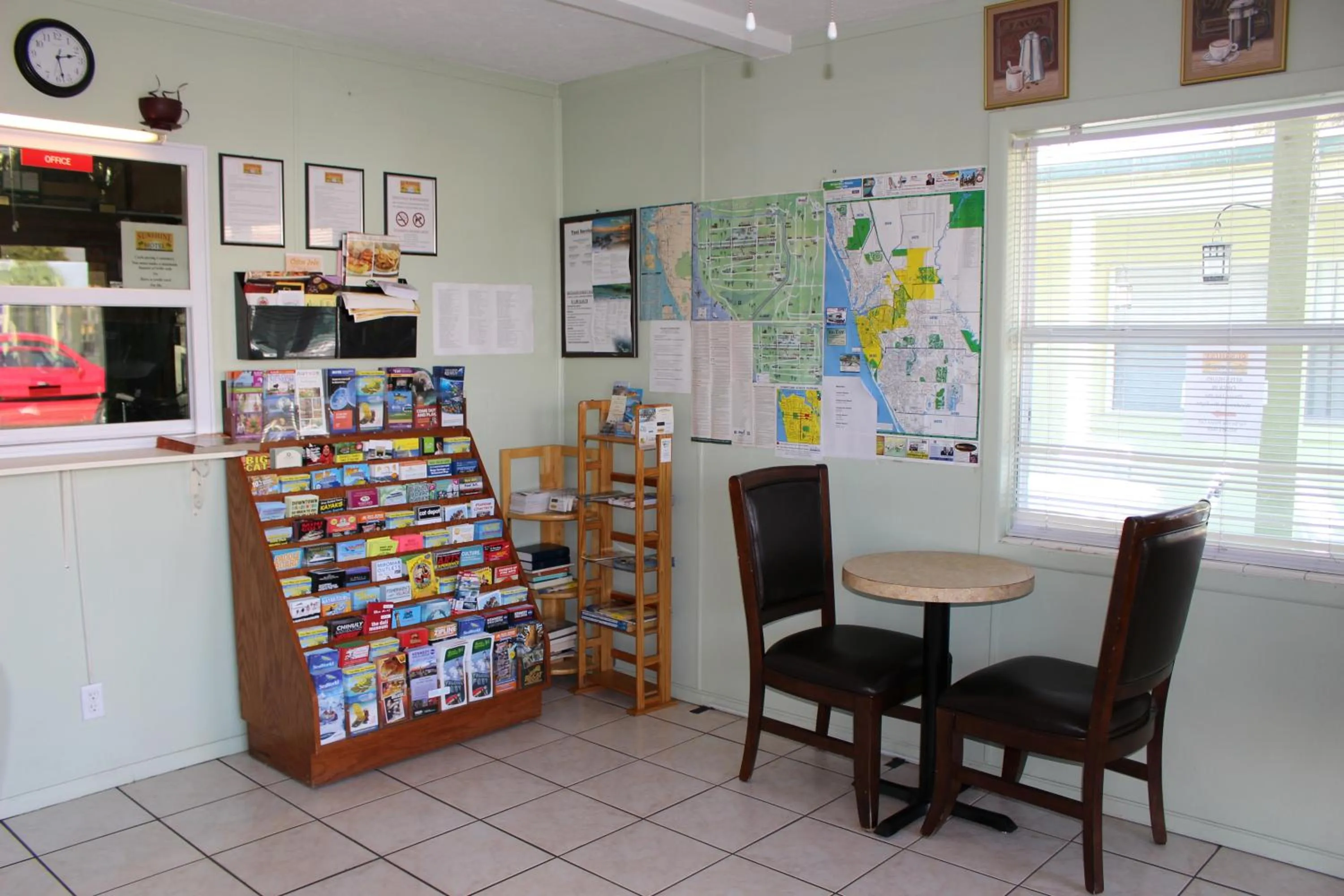 Lobby or reception in Sunshine Inn & Suites Venice, Florida