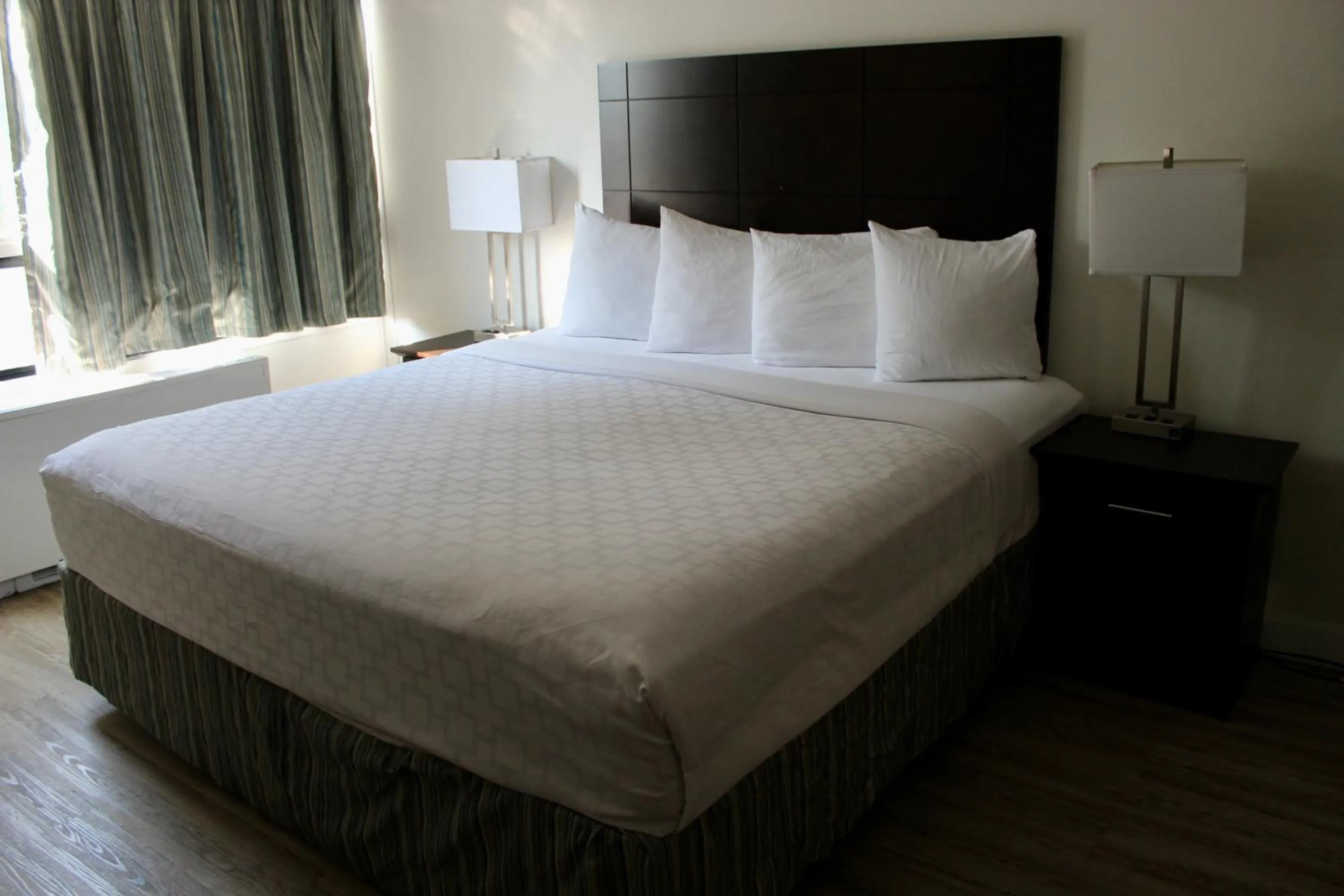 King Suite - Non-Smoking in Travelodge by Wyndham Trois-Rivieres