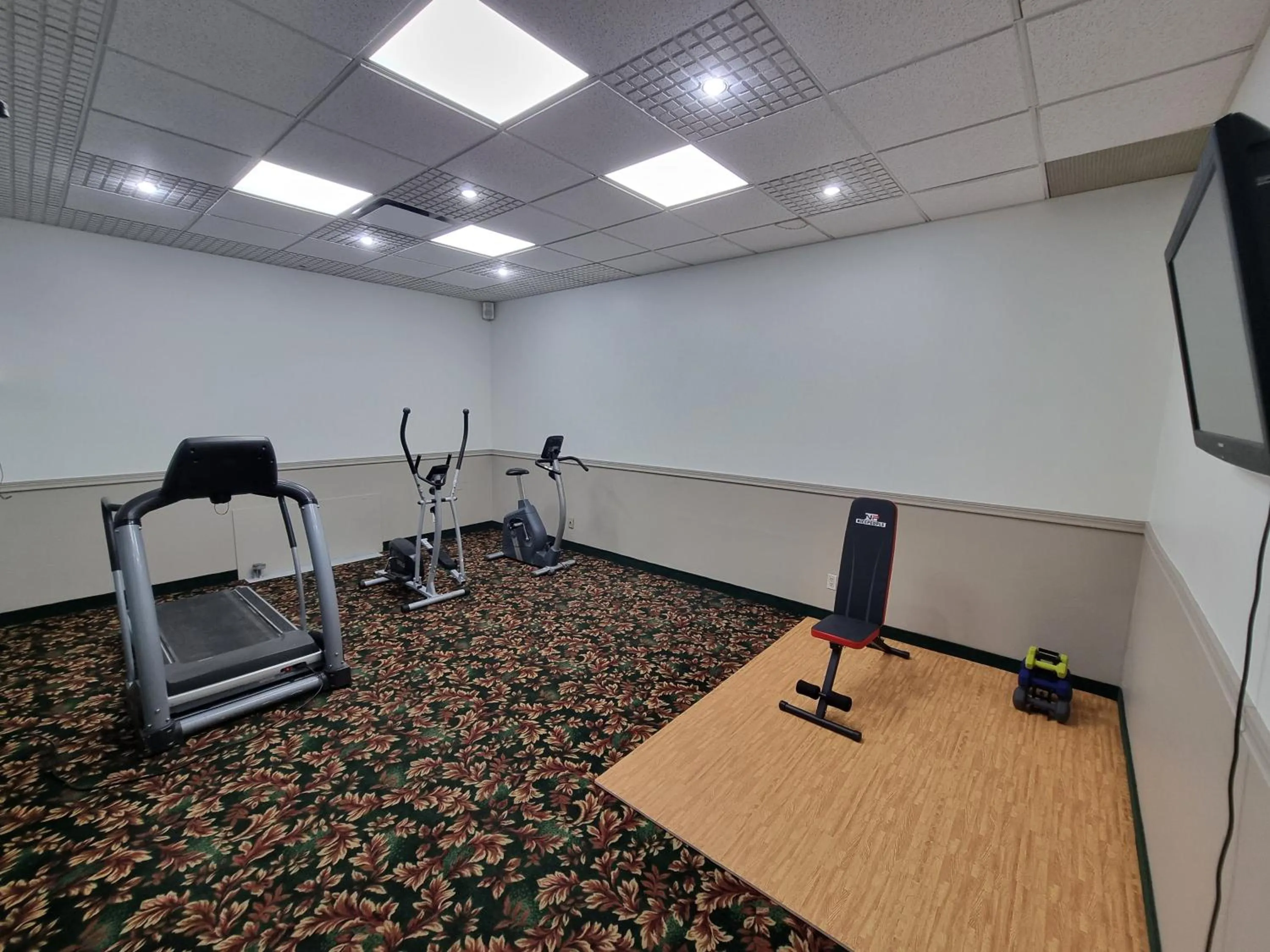 Fitness centre/facilities in Travelodge by Wyndham Trois-Rivieres
