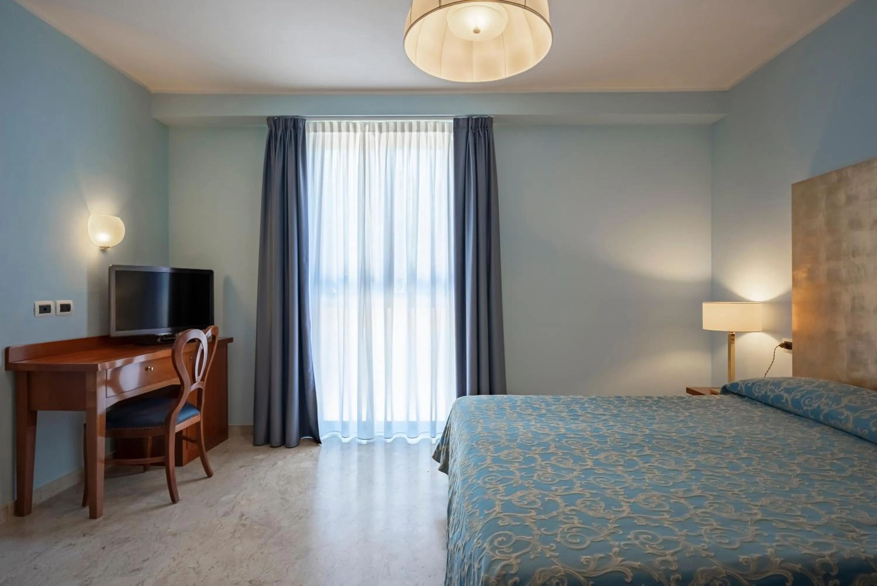 Bedroom, Bed in Hotel Terme Marine Leopoldo II TERME & SPA