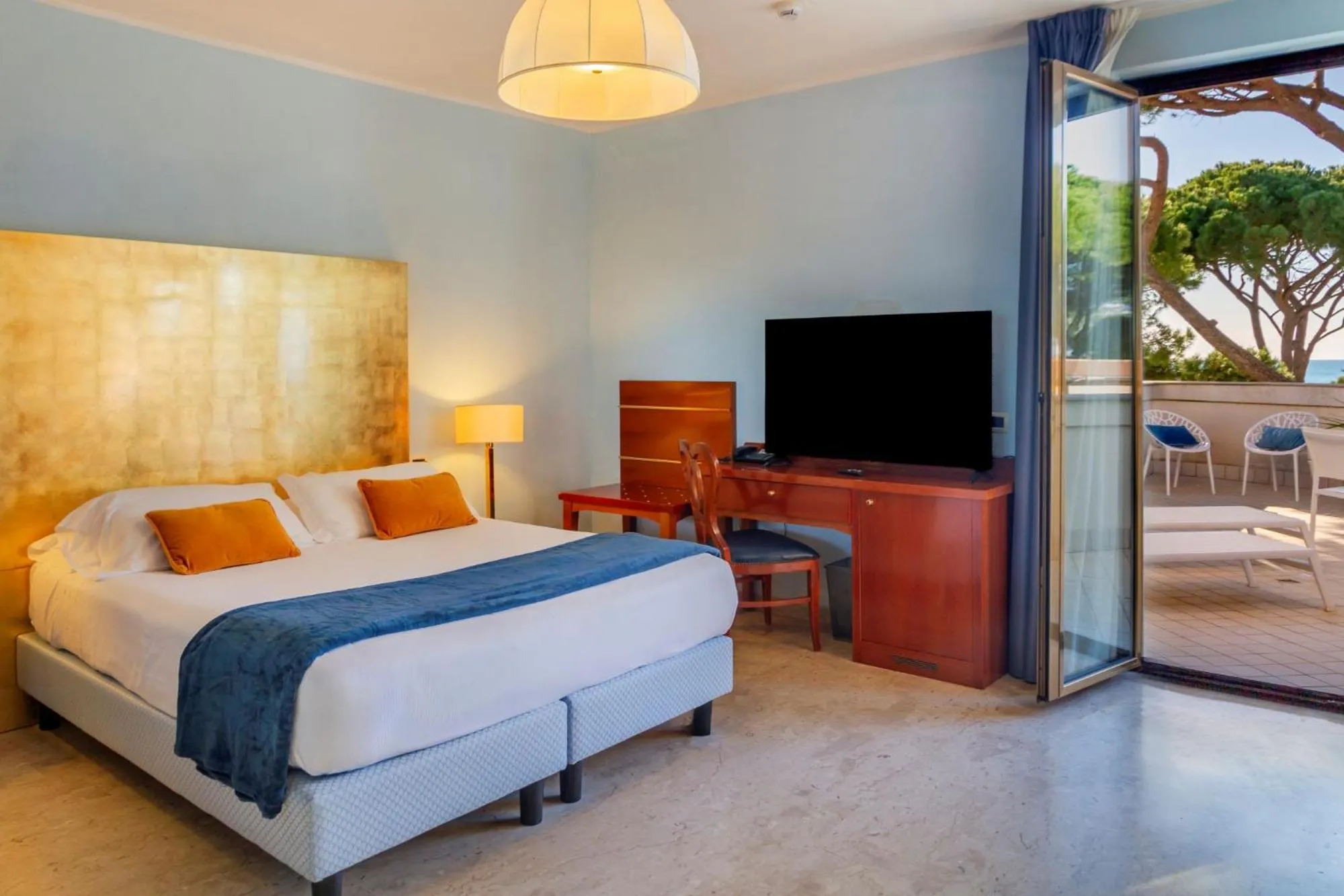 Bed in Hotel Terme Marine Leopoldo II TERME & SPA