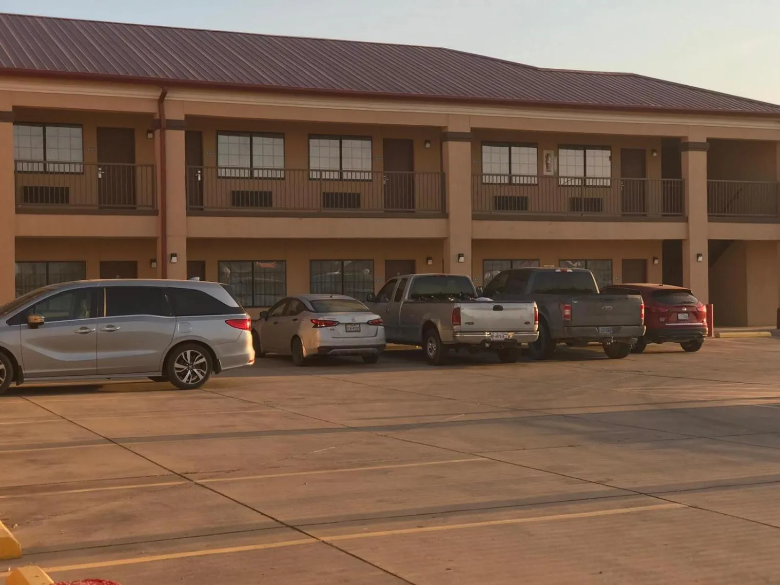 Parking in Texas Inn & Suites