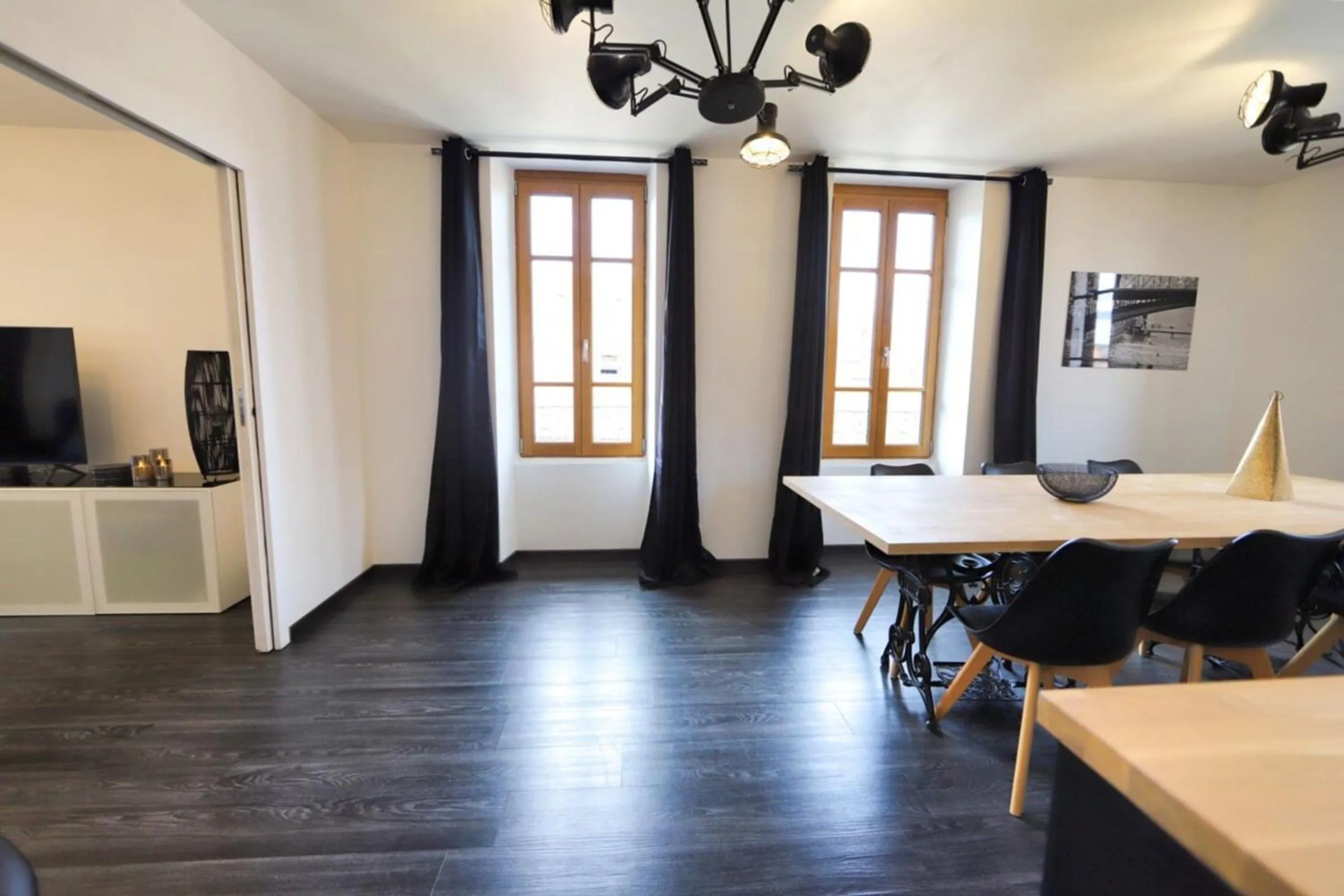 2 bd apartment with sauna in the center of Annecy
