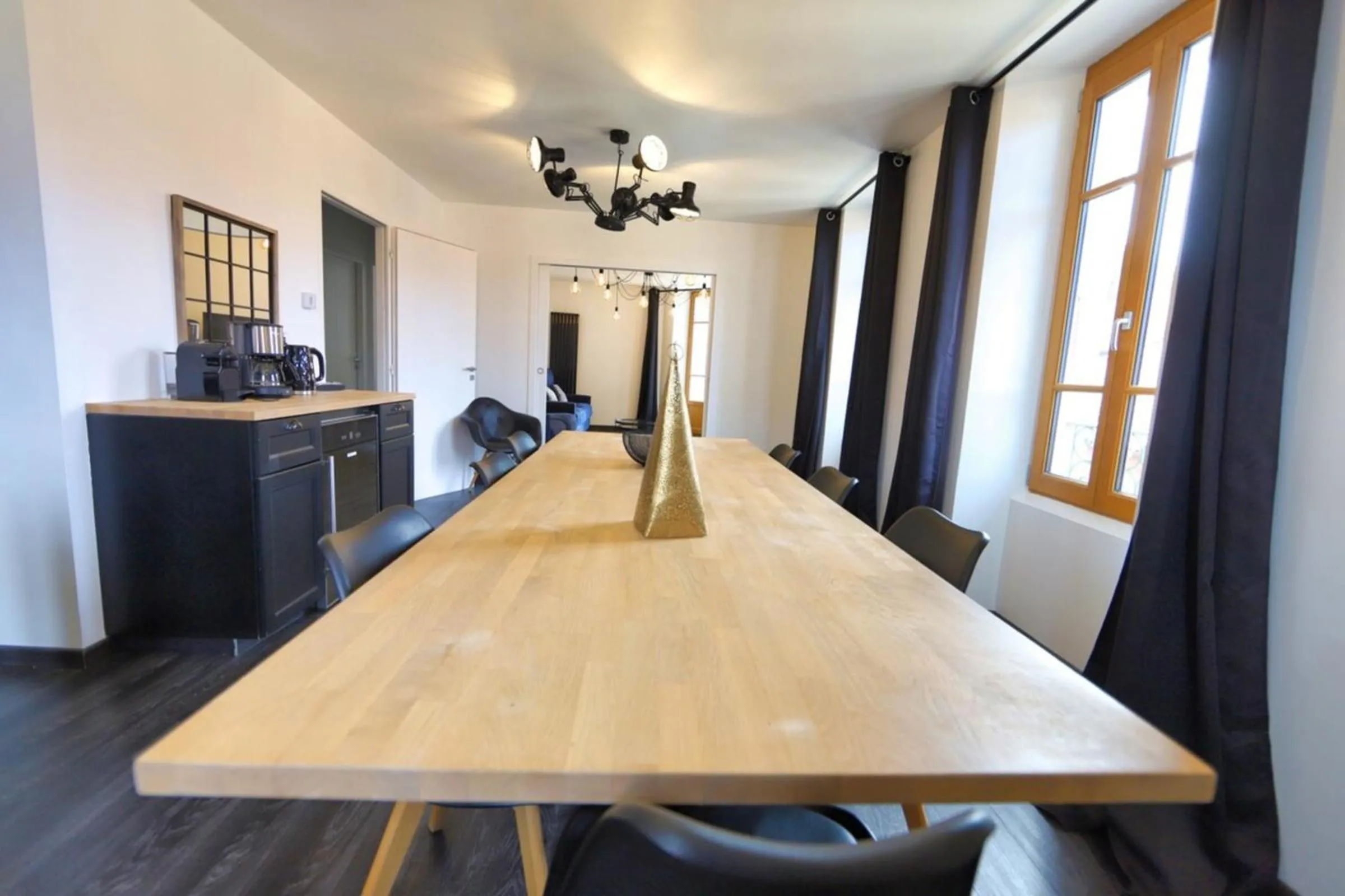 2 bd apartment with sauna in the center of Annecy