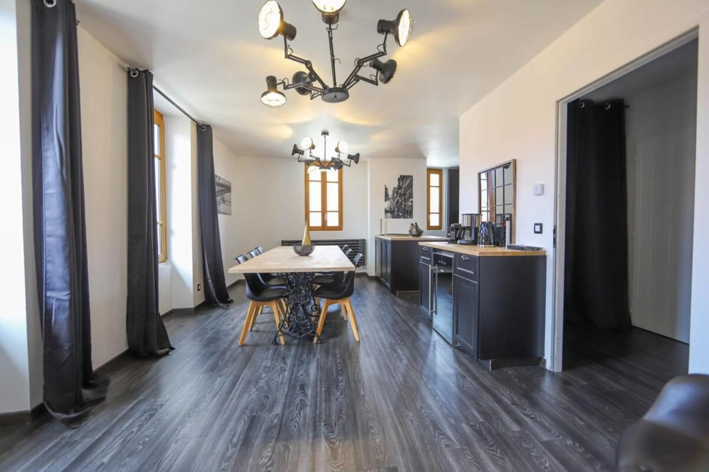 2 bd apartment with sauna in the center of Annecy