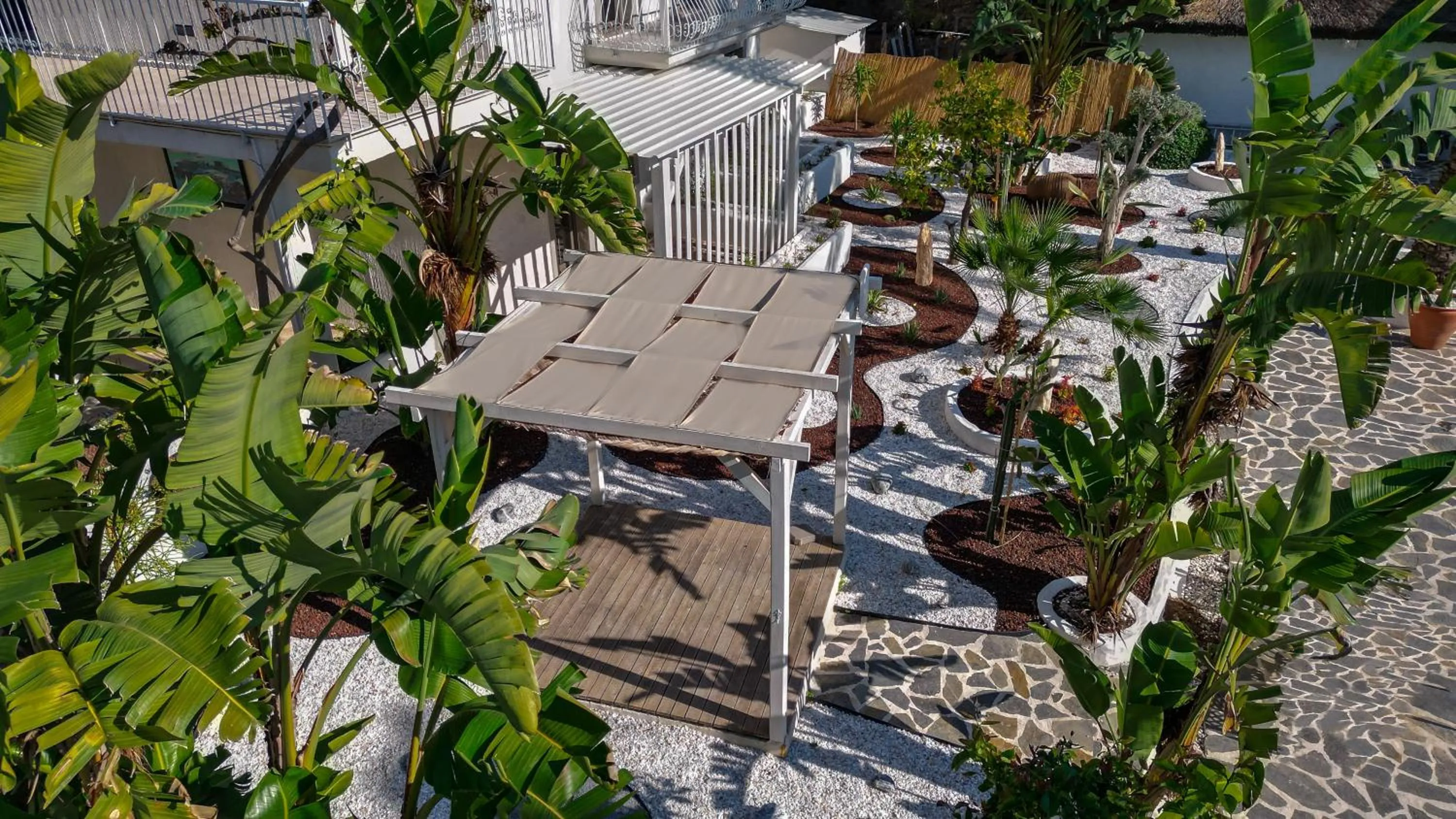 Garden in Salonika Suites