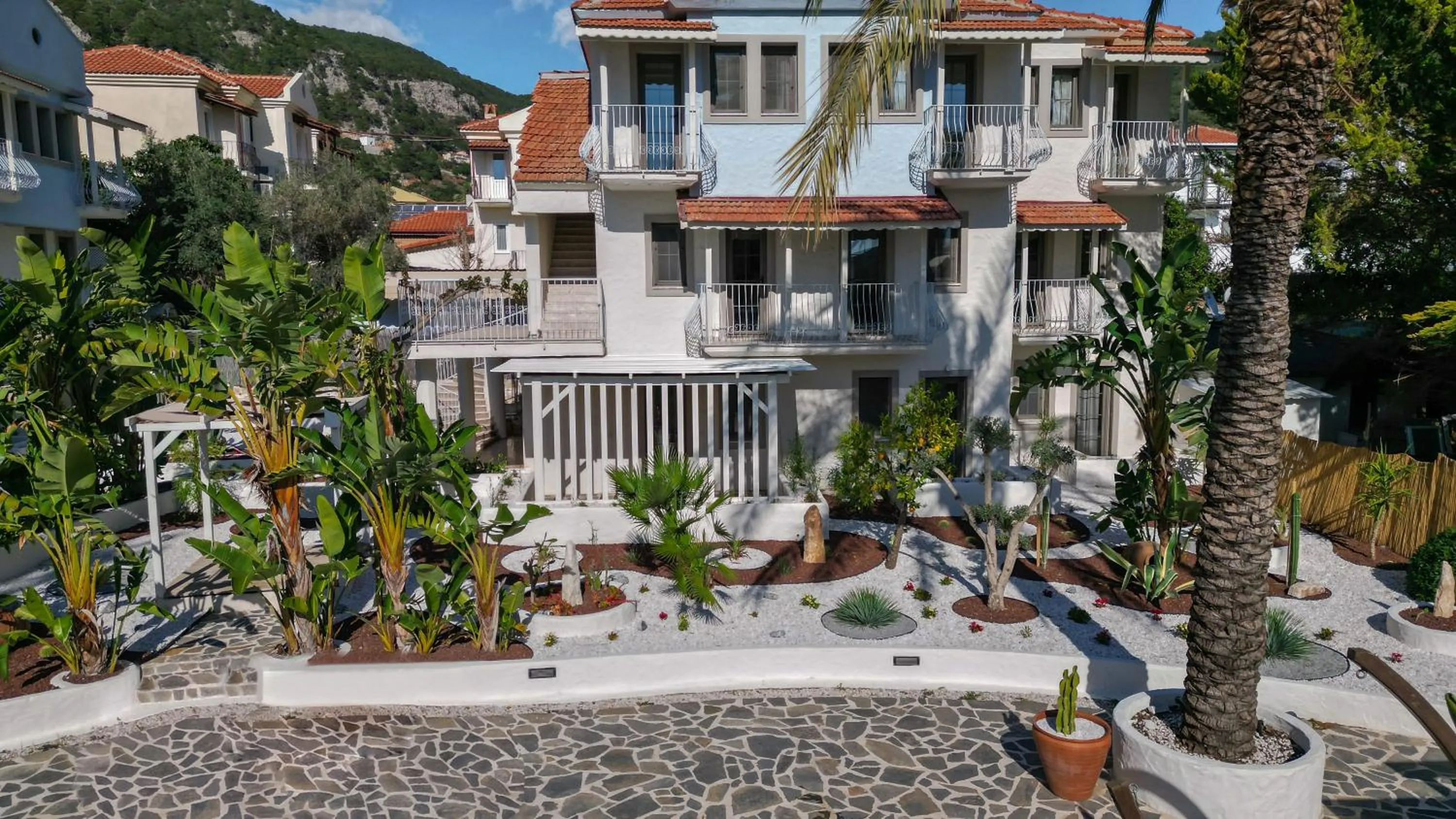 Garden in Salonika Suites