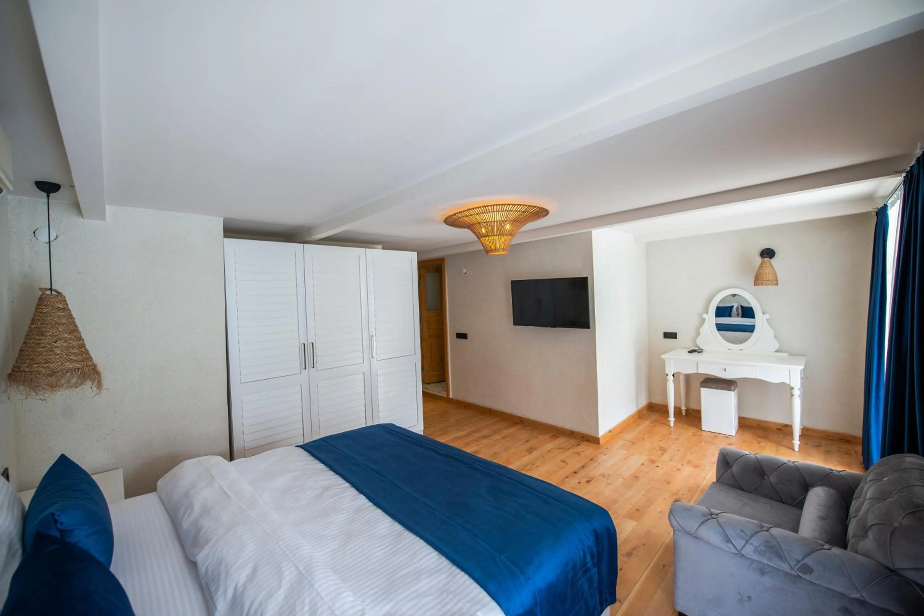 Bedroom, Bed in Salonika Suites