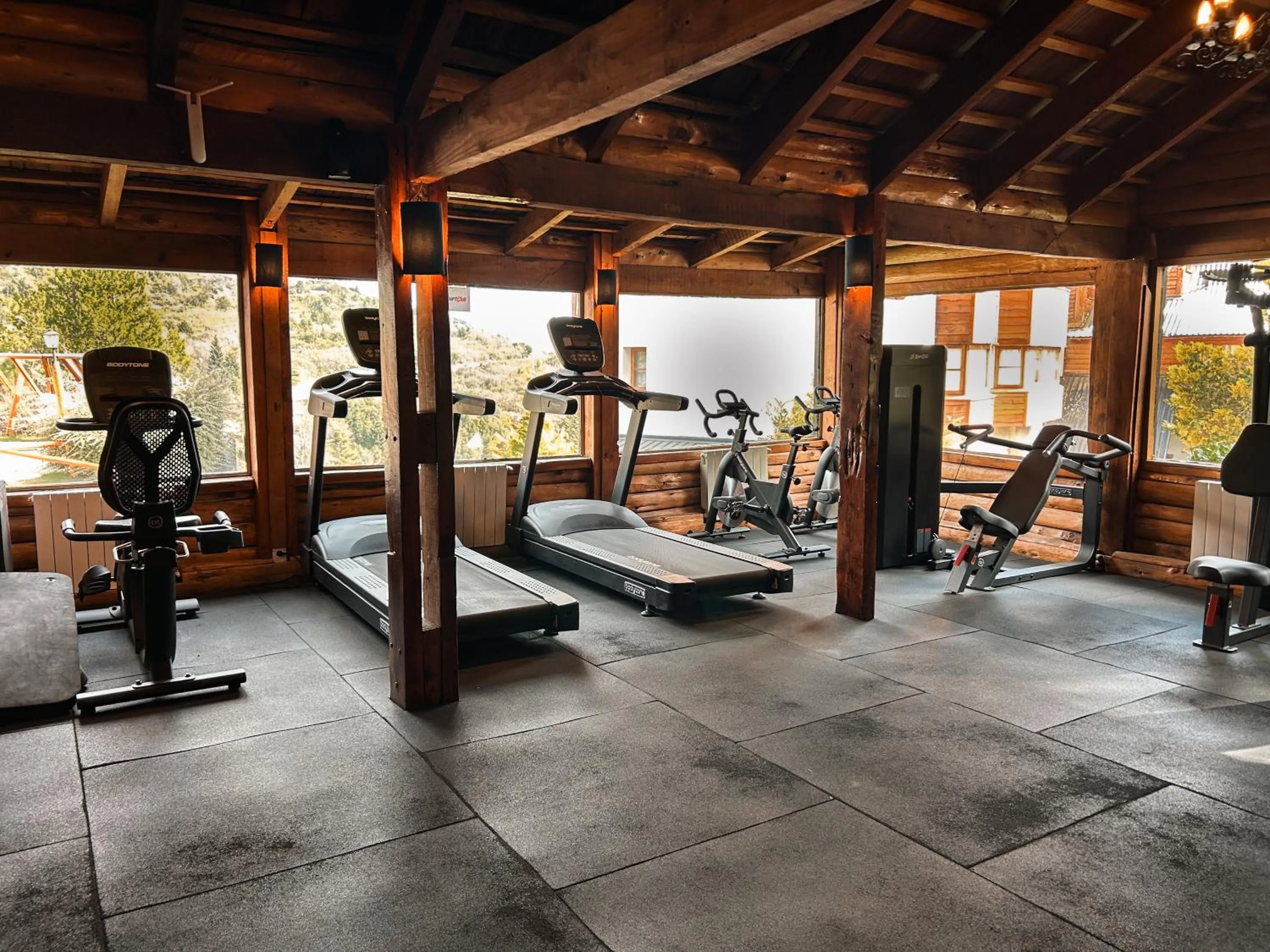 Fitness centre/facilities in Hotel Catedral Patagonia Ski & Wellness