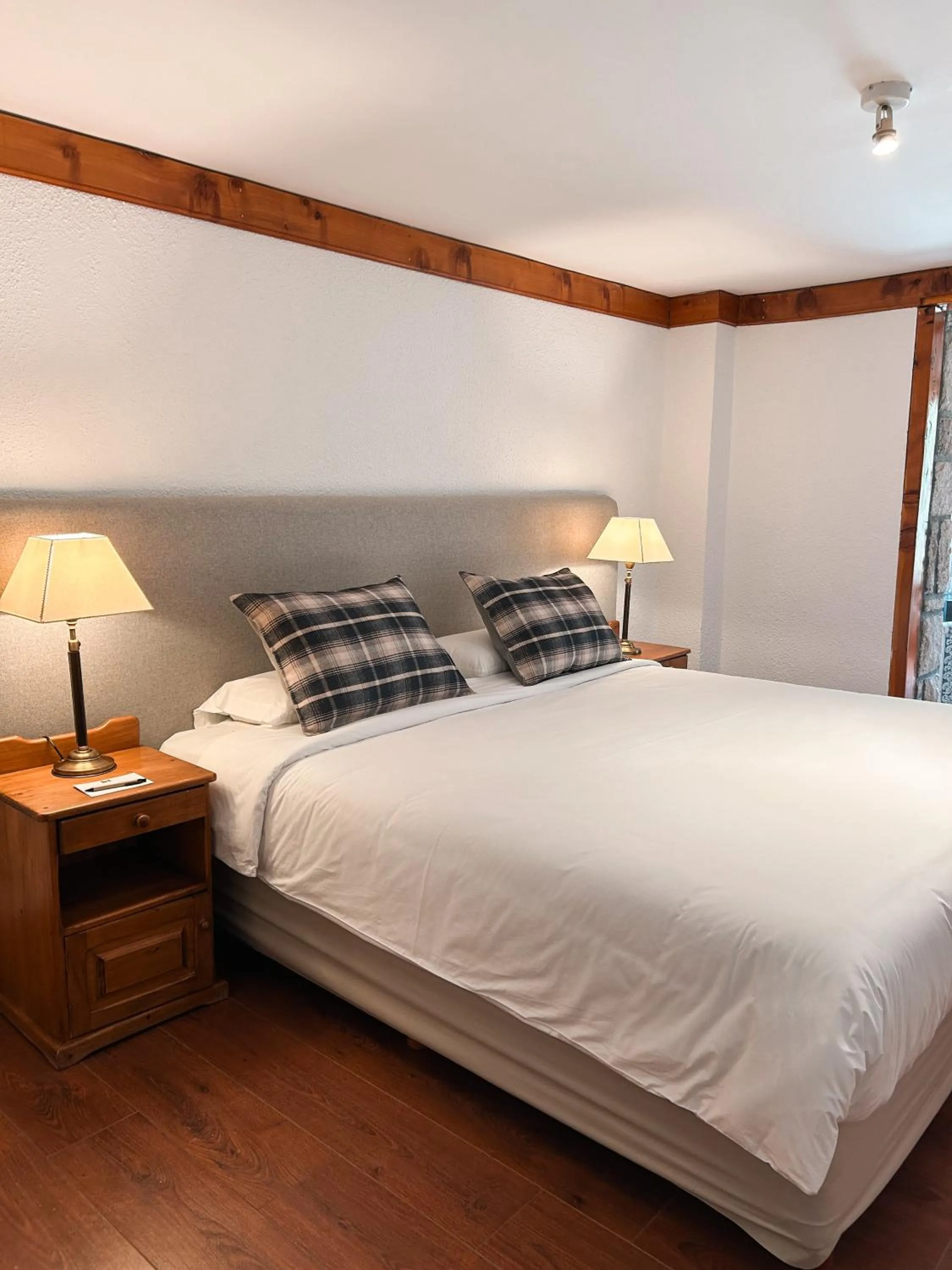 Bed in Hotel Catedral Patagonia Ski & Wellness