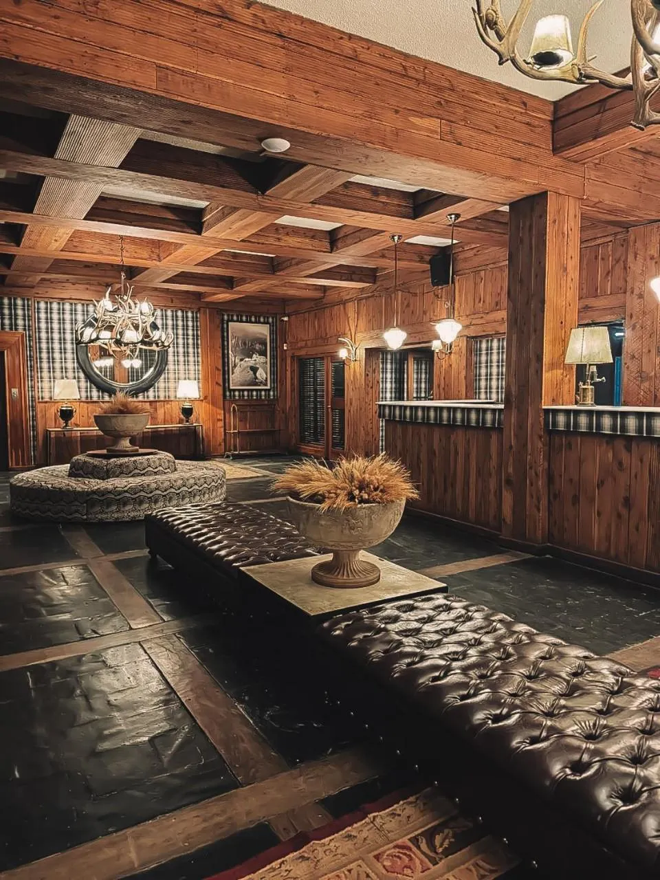 Lobby or reception in Hotel Catedral Patagonia Ski & Wellness