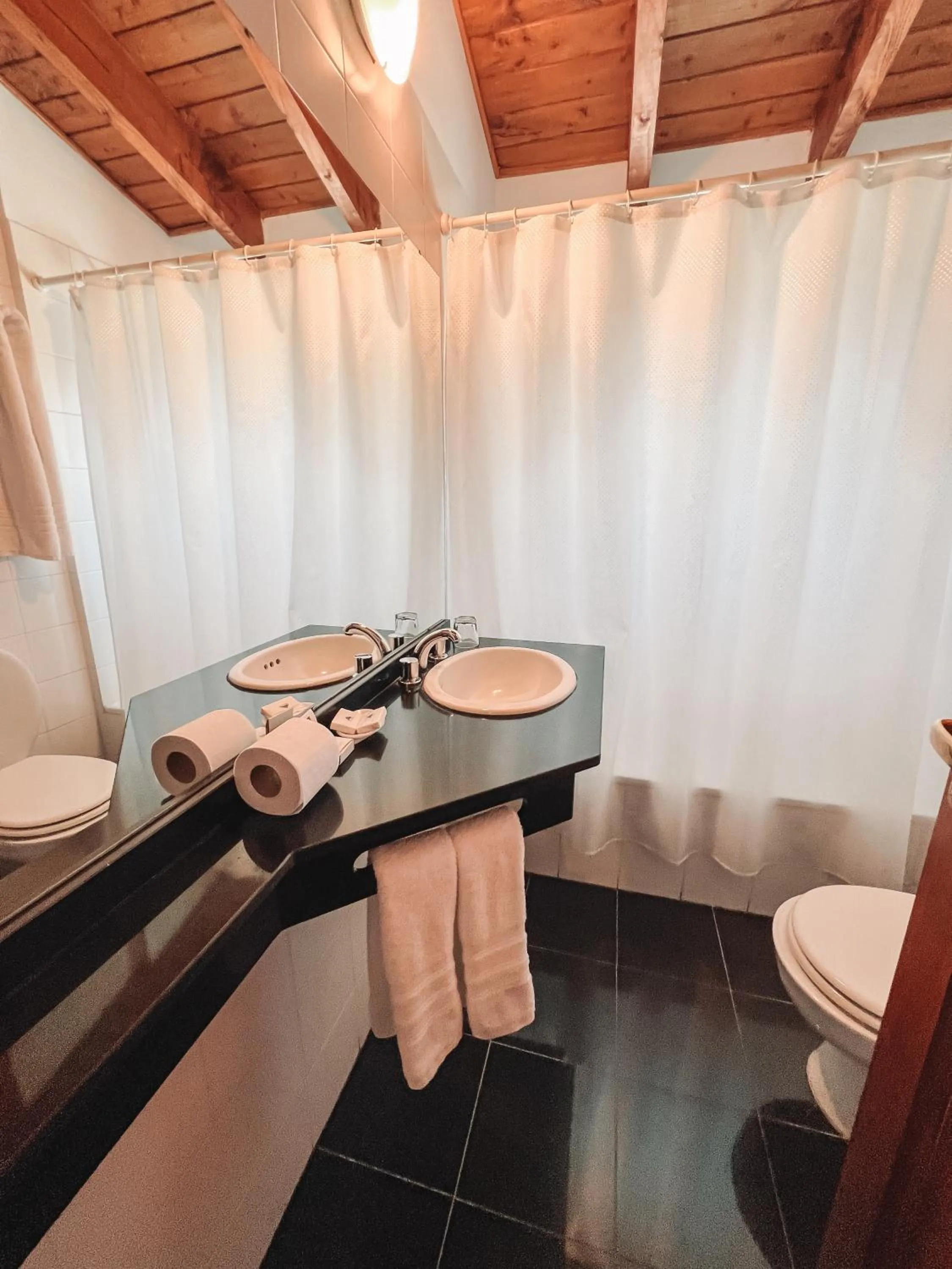 Bathroom in Hotel Catedral Patagonia Ski & Wellness