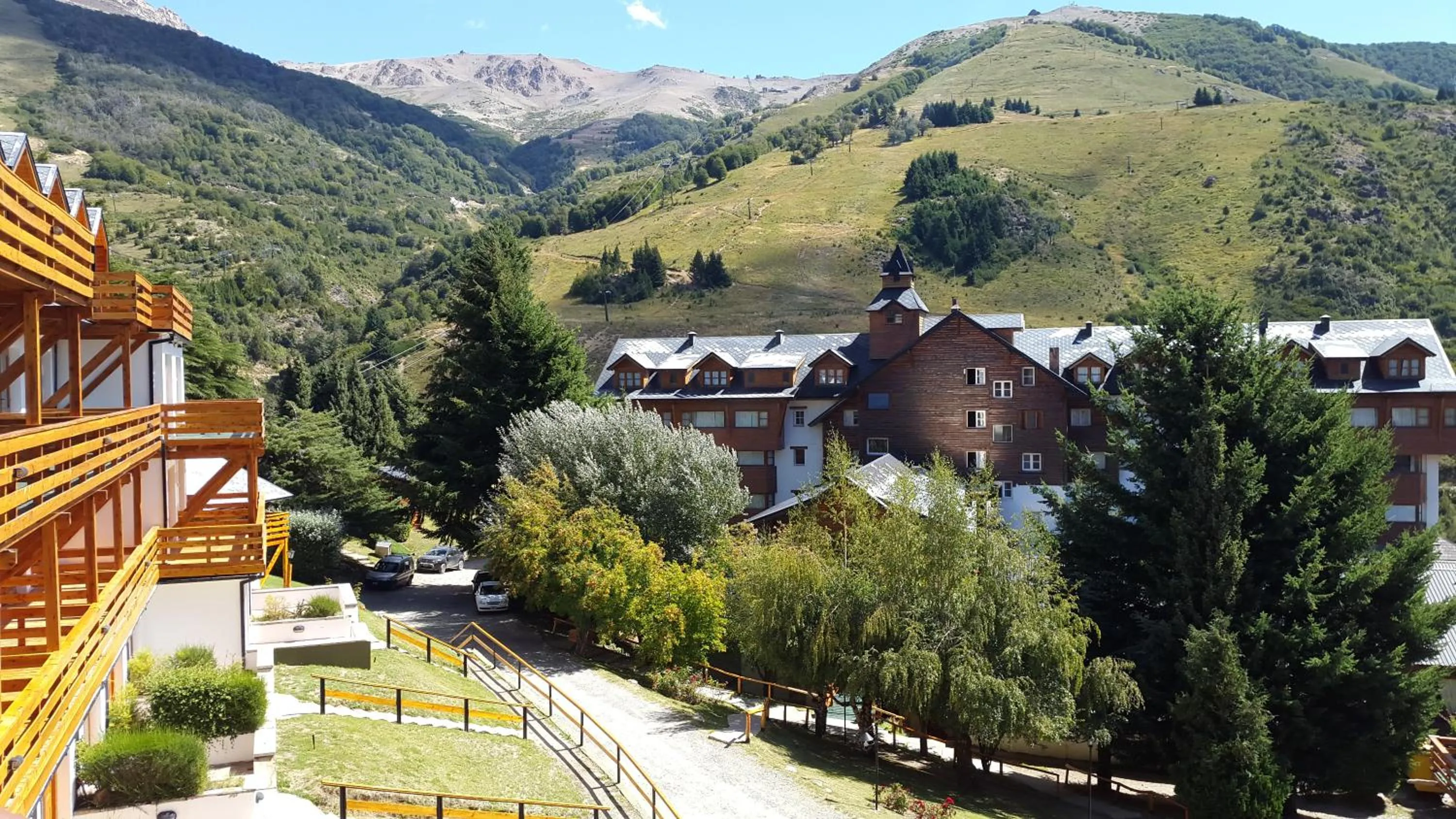 Property building in Hotel Catedral Patagonia Ski & Wellness
