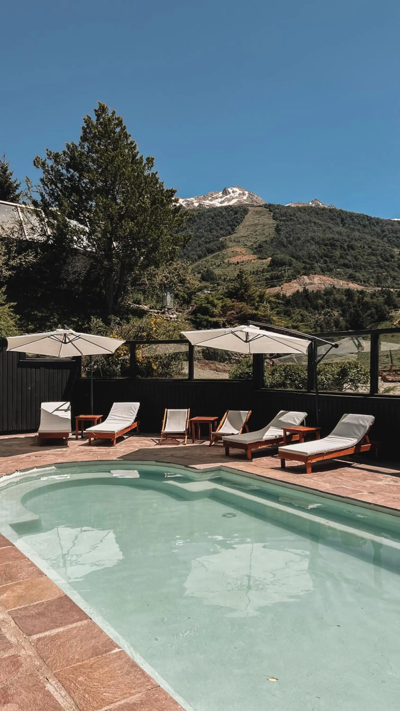 Swimming pool in Hotel Catedral Patagonia Ski & Wellness