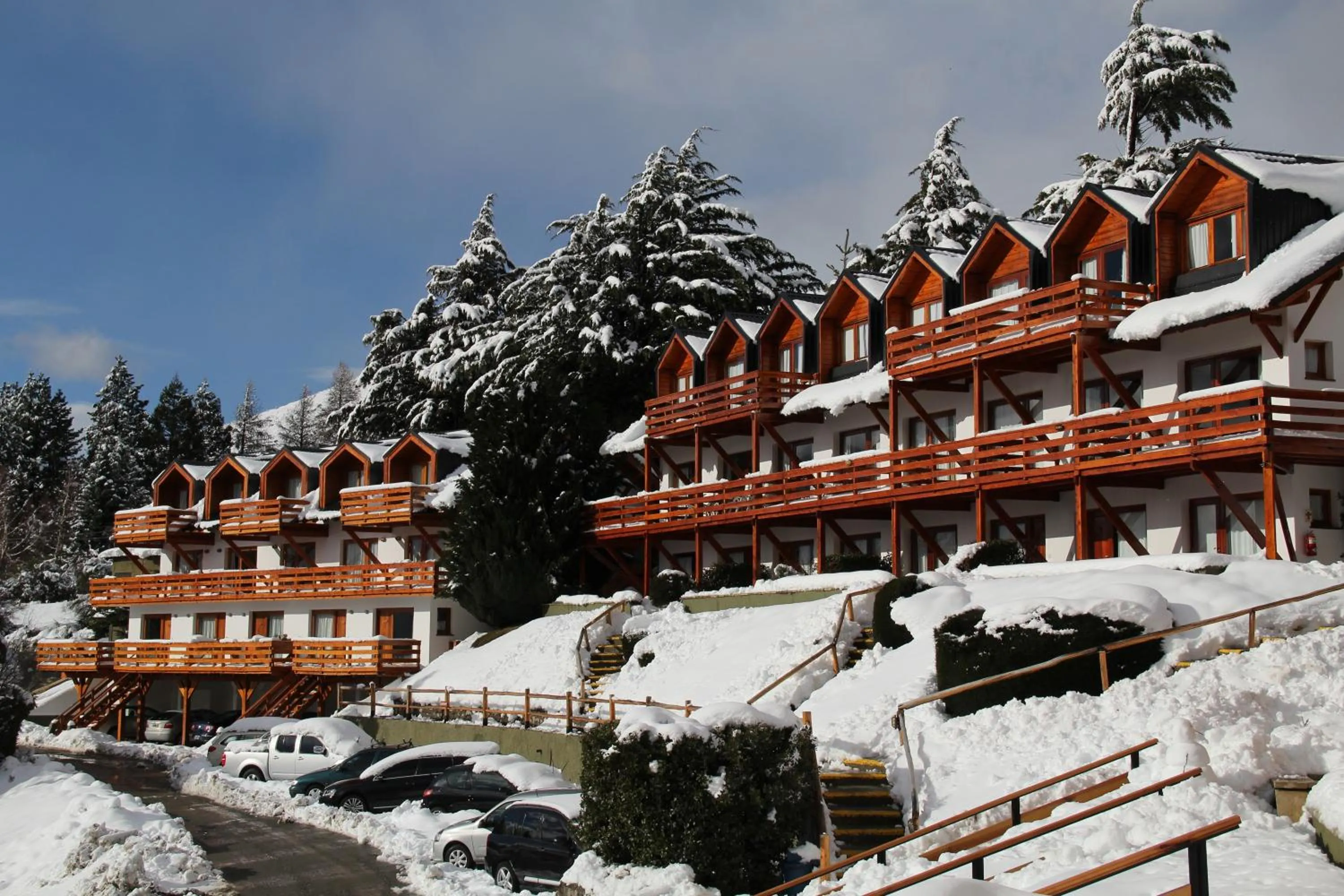 Property building in Hotel Catedral Patagonia Ski & Wellness