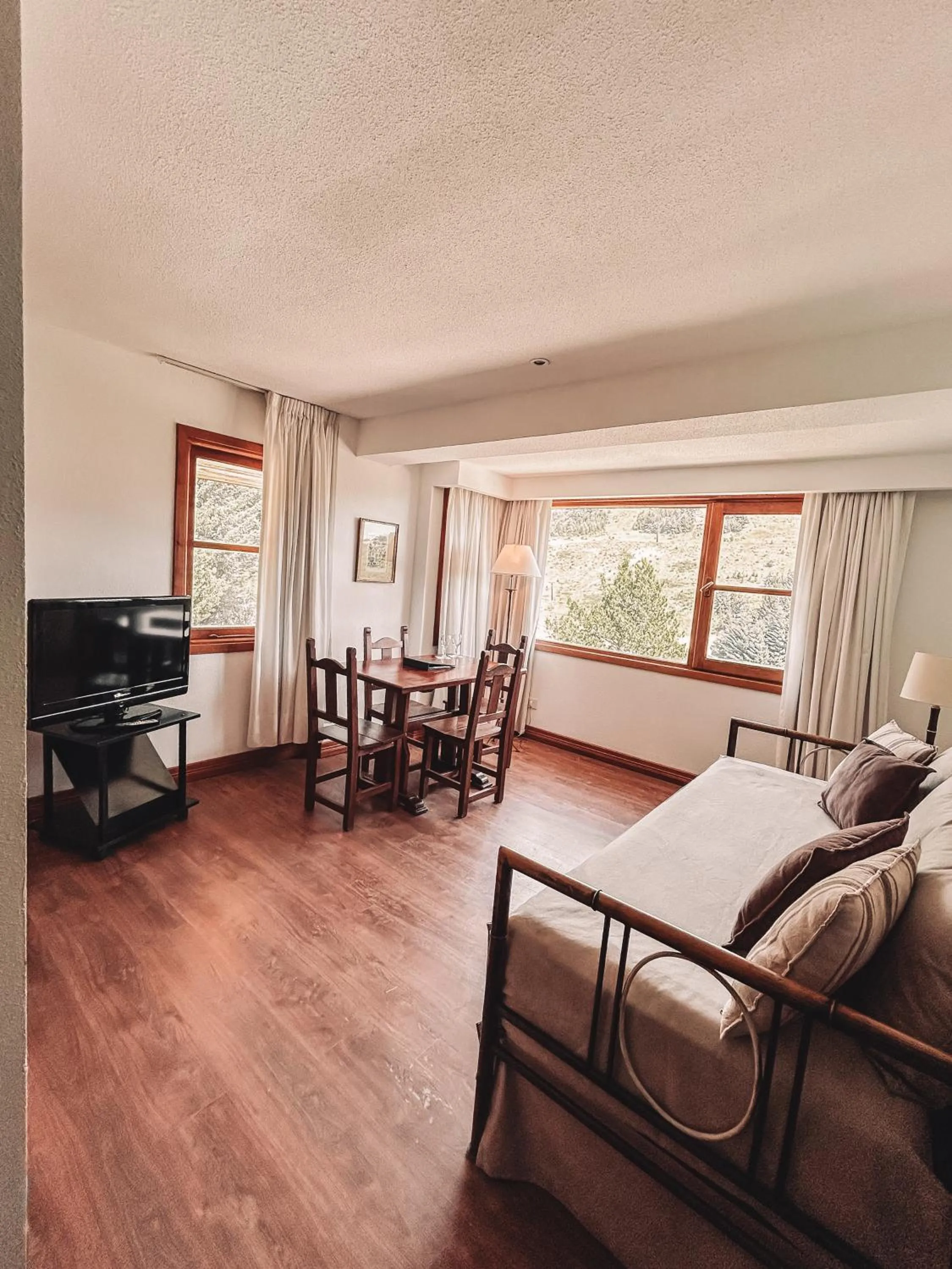 Living room in Hotel Catedral Patagonia Ski & Wellness